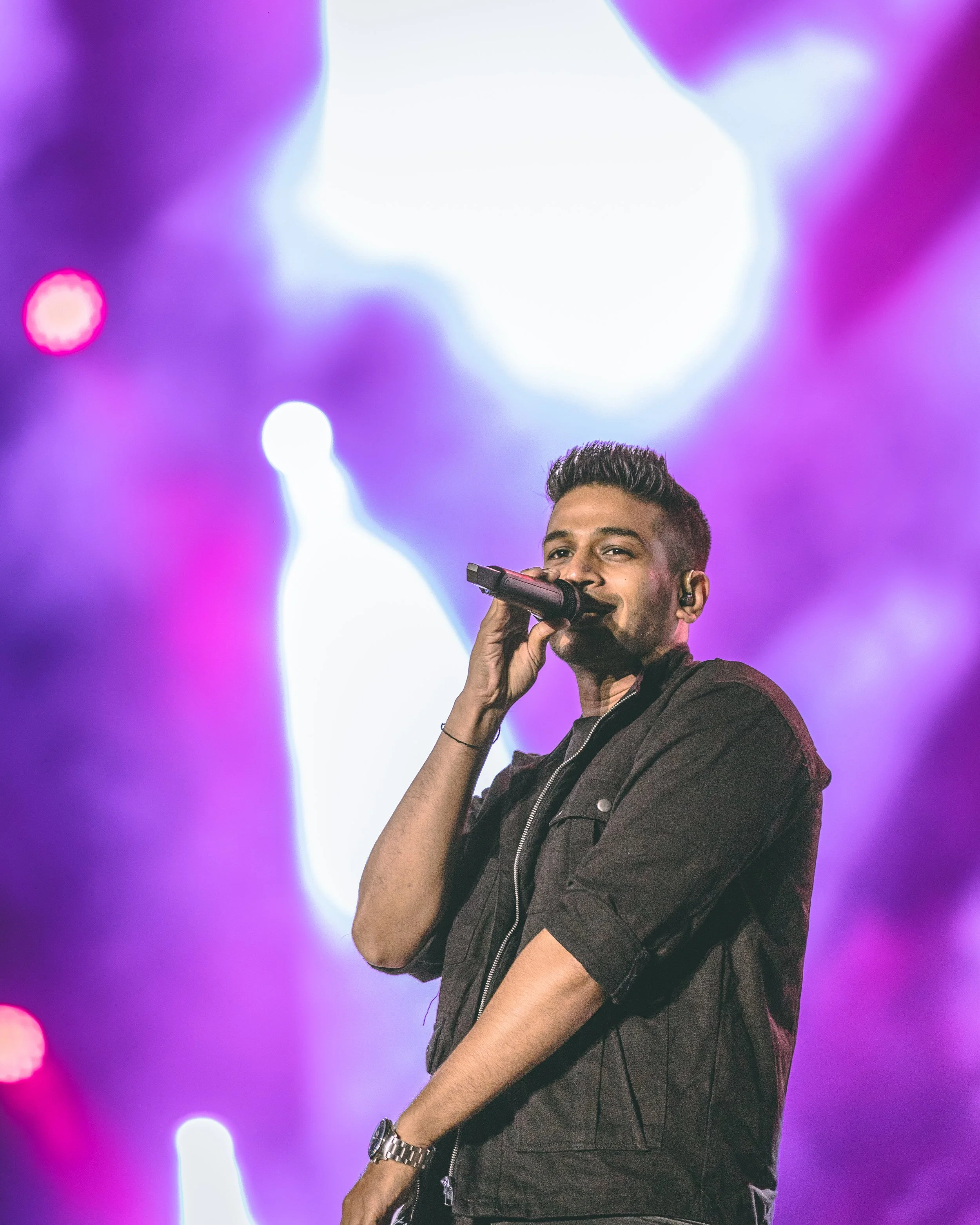 Sunidhi Chauhan 3.jpg