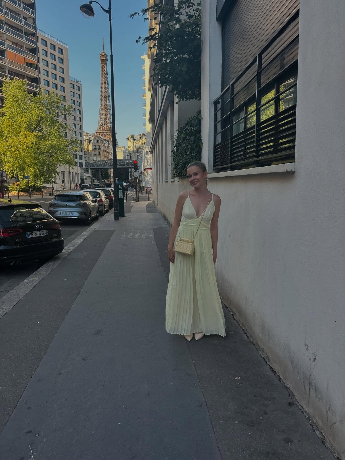 Spending my days in Paris with my besties🥰🥐🇫🇷