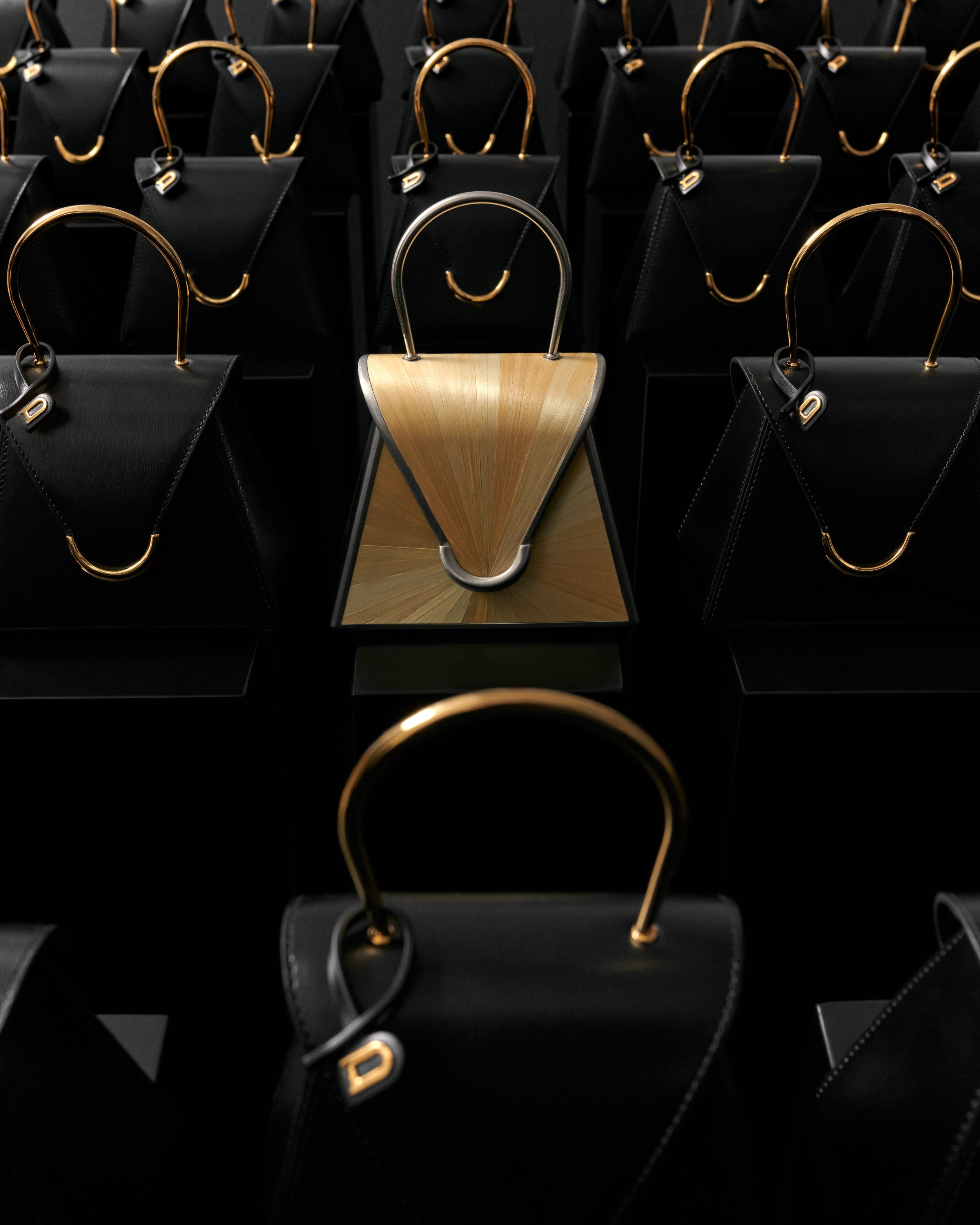 DELVAUX_AW24_Caprice_Paille_Still_Life_4x5.jpg