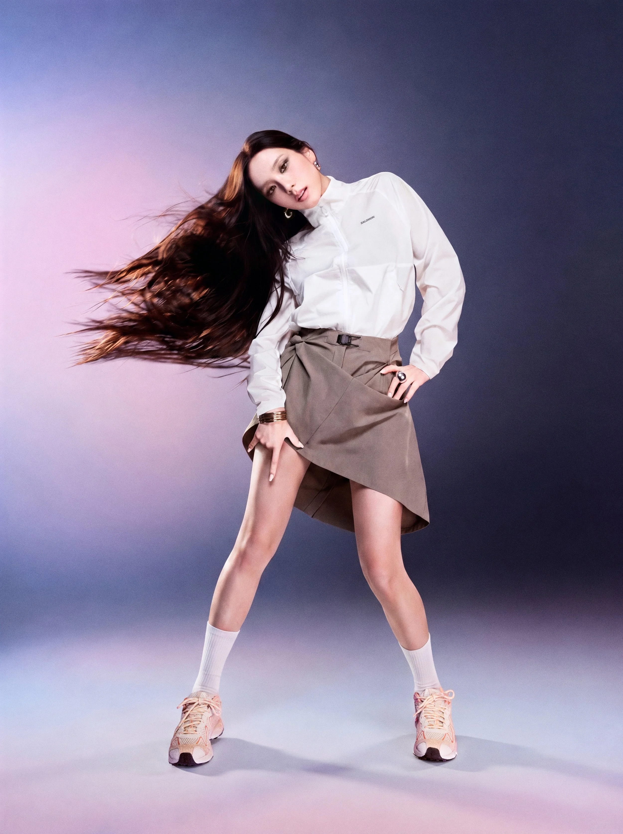 SALOMON JISOO ANNOUNCEMENT FULLBODY.jpg