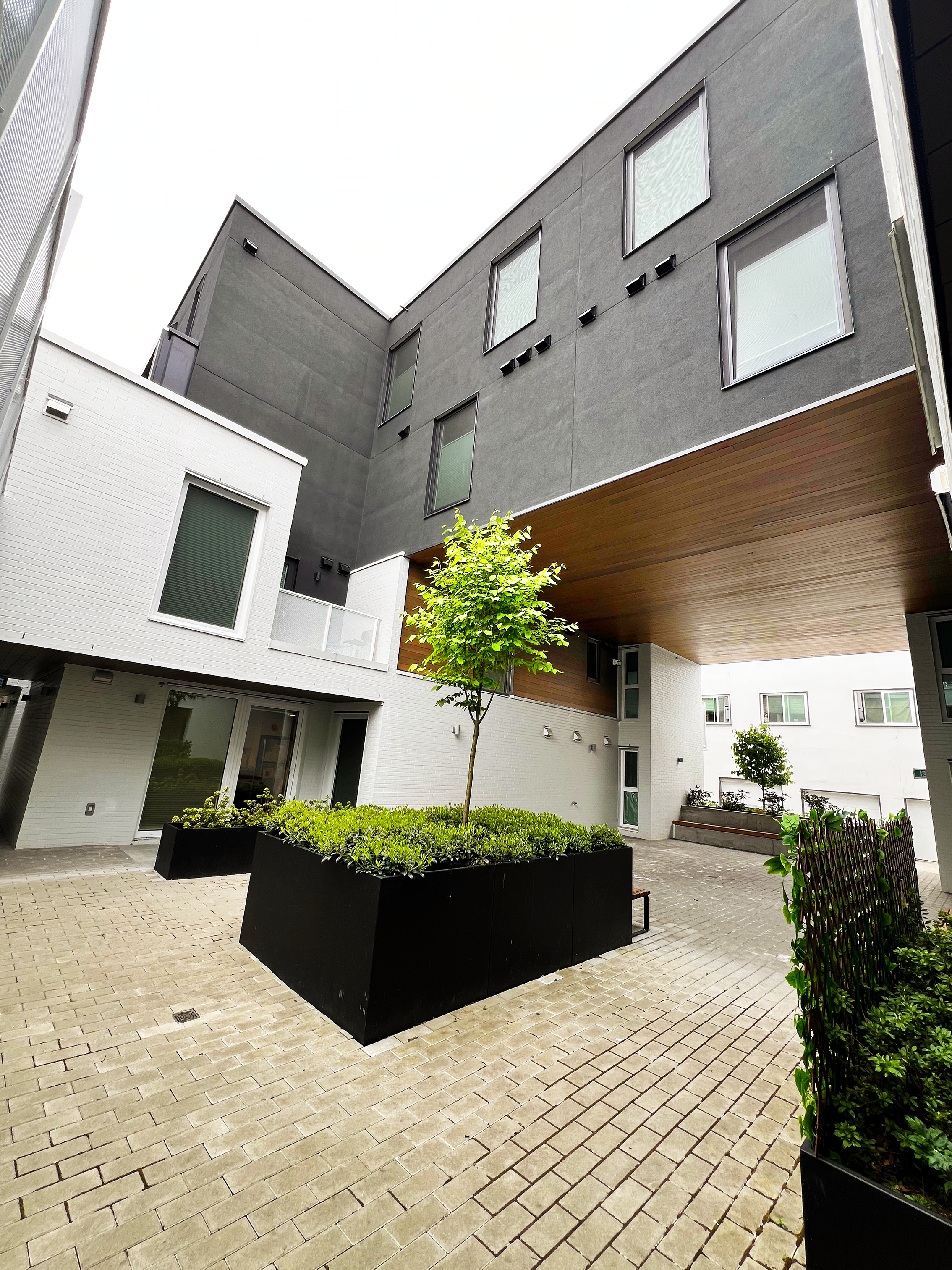 WKE-Mid Courtyard 2-sm.png