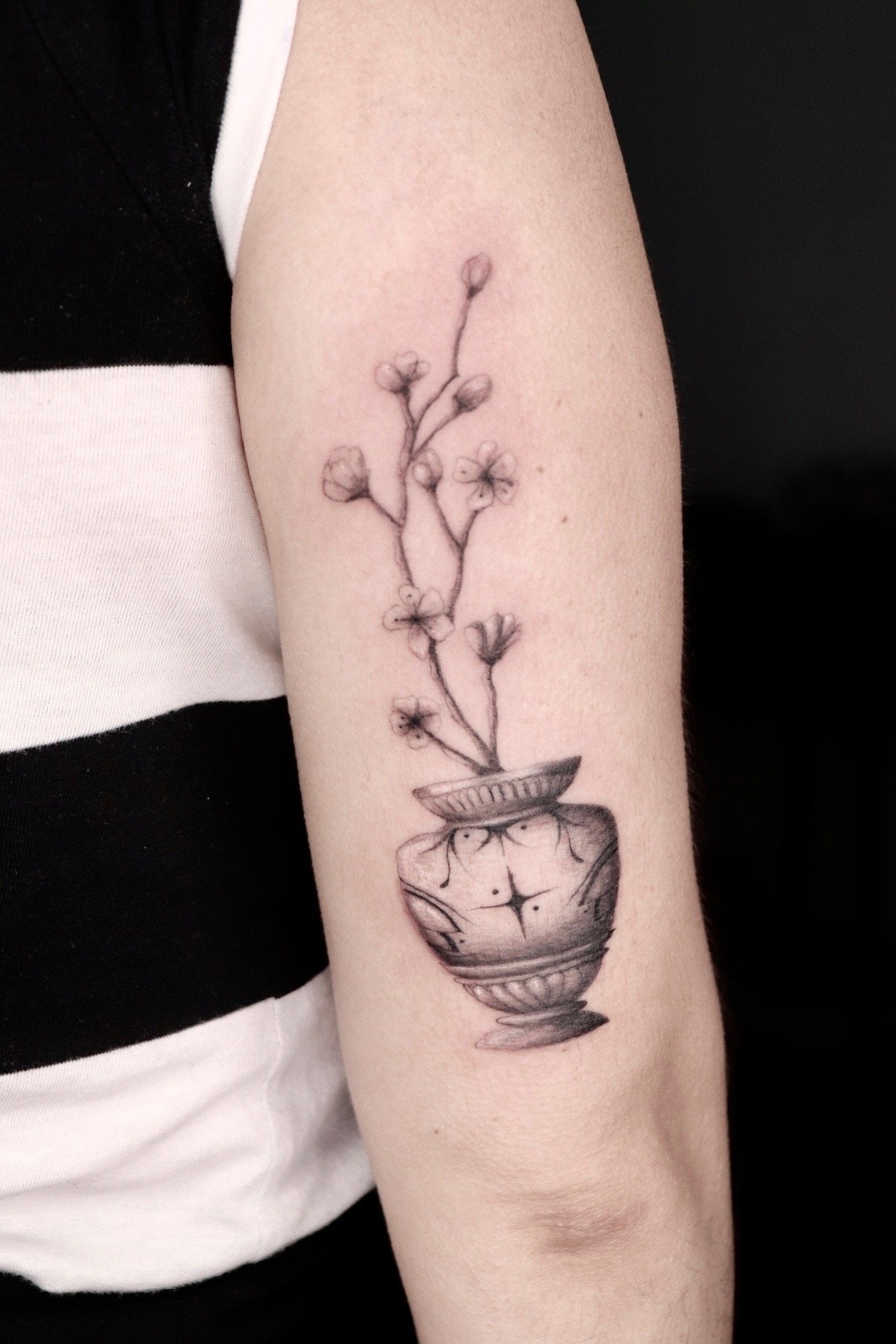 Fine Line Tattoo Artist