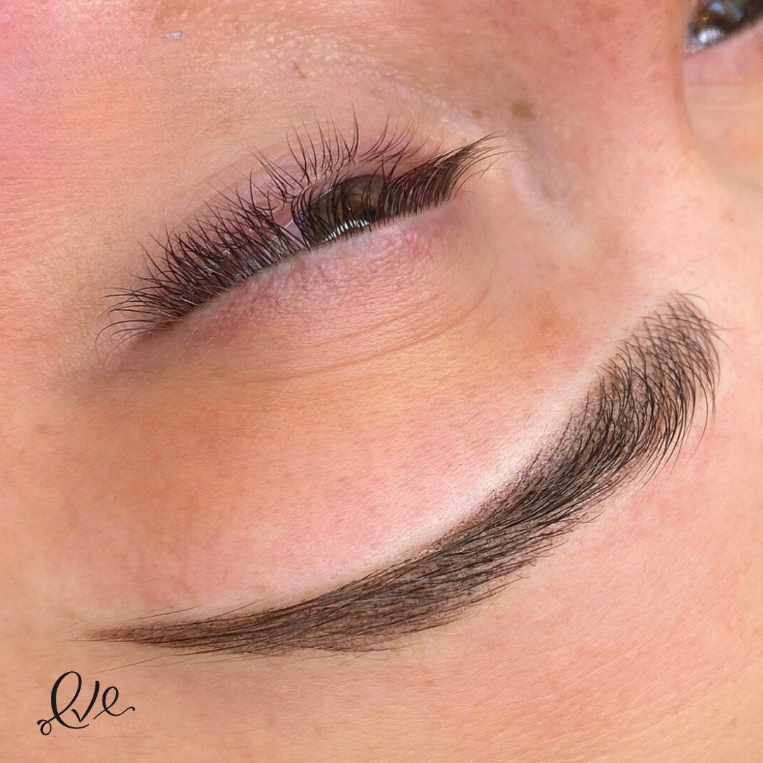 Perfectly sculpted and filled, these brows are the epitome of elegance. Ready to enhance your look? Book your appointment now! 
Visit https://social.evebeautyma.com/doWfl to book !

#evebeauty #evebeautyma #permanentmakeup #permanenteyebrows #pmu #li