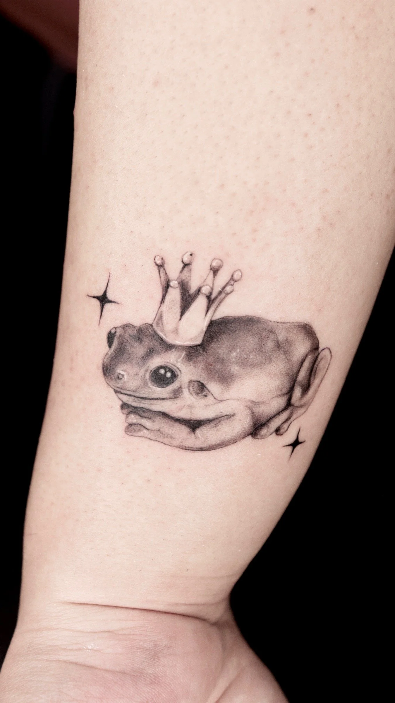 Eve Beauty fine line tattoo artist Wakefield MA