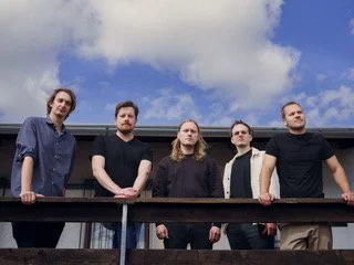 Oliver Herlitzka Quintet “Between Edges“