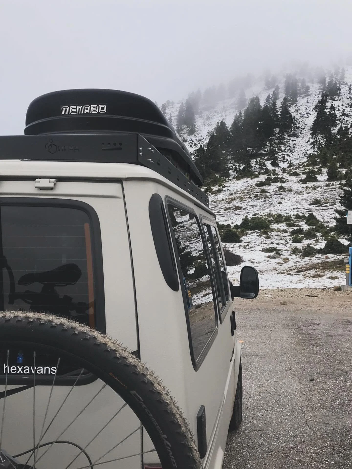 One of our builds on the mountains. We are so happy when our clients, our people, sending pics having fun!!

#camper #vanlife #fordtransitcamper