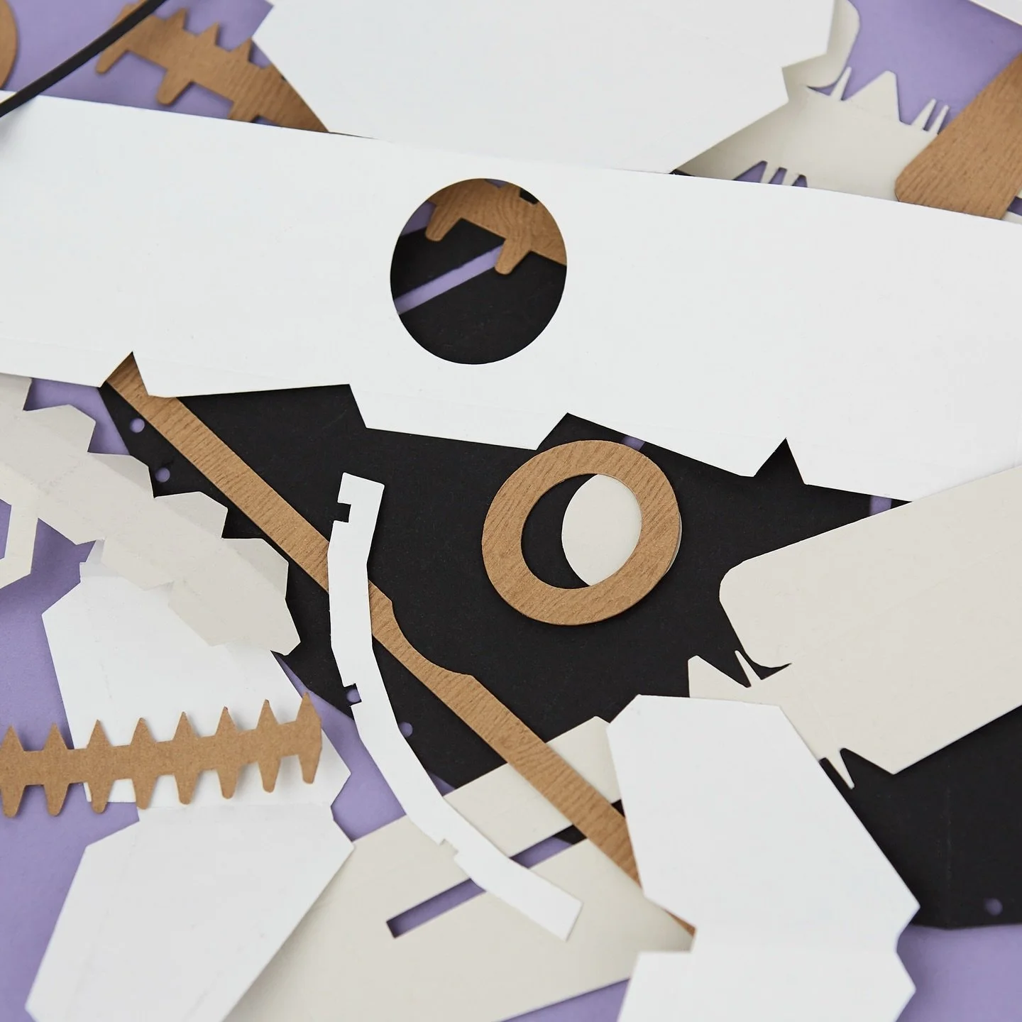 Throw back to when I made paper craft kits as my full time job. (Couldn&rsquo;t have done it about my mom!)

I&rsquo;m thinking about bringing this rocket back for Father&rsquo;s Day. What a fun crafty way to celebrate.

#papercraftingaddict #papercr