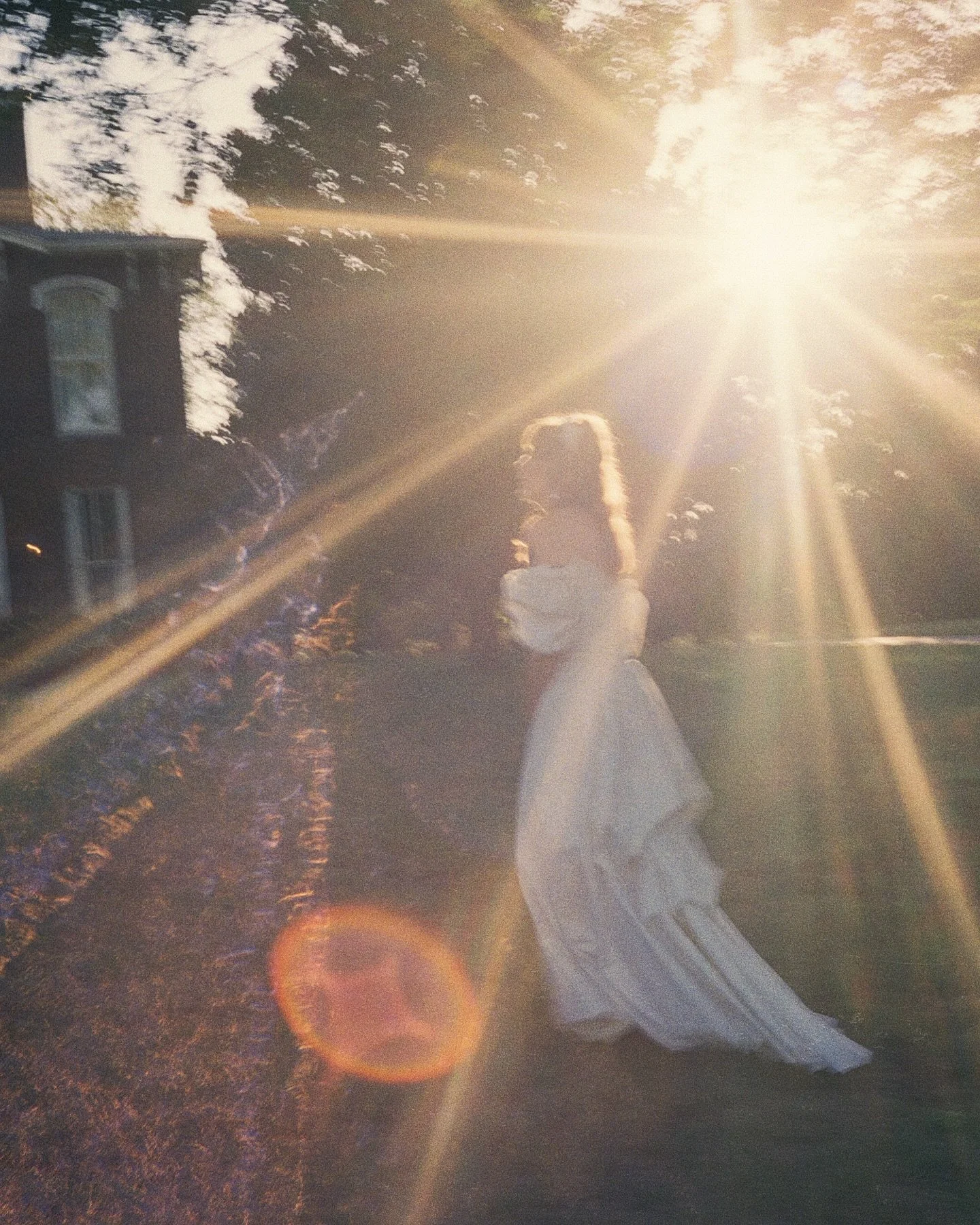 A colorful, sun-drenched Kentucky lovefest on film. 🎞️ 

I mostly travel these days&mdash;but getting to stay local, photograph friends, and work alongside my husband is always a treat.

Venue: Village View Farm
Planning + Coordination: @taylorwhite