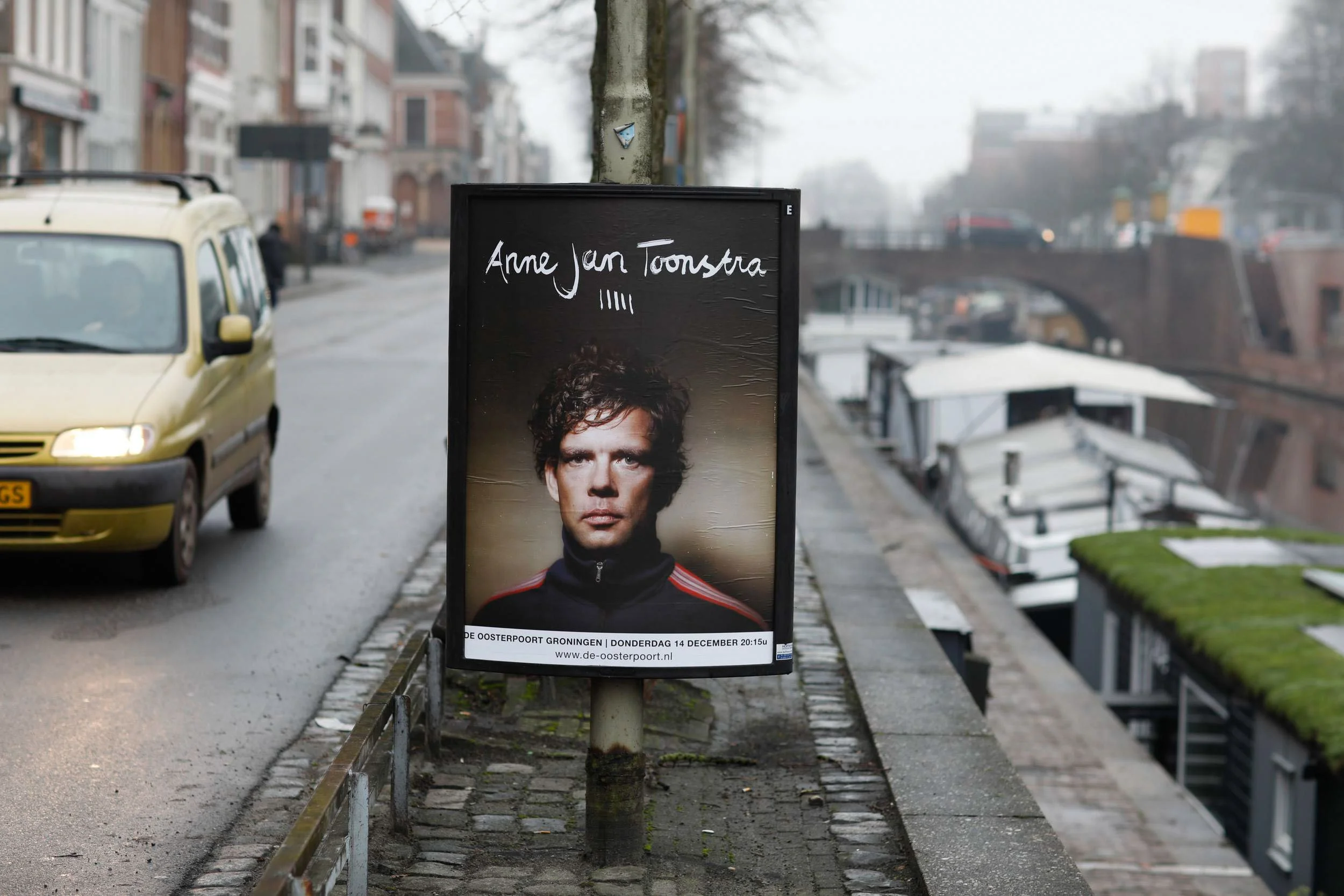 Anne Jan Toonstra | Musician, comedian, presenter | Founder of the 'Commodoren' and 'De Hyenas', radio host at 'Radio Glasnost, winner of 'Camaretten' and 'Groninger Studenten Cabaretfestival'.
