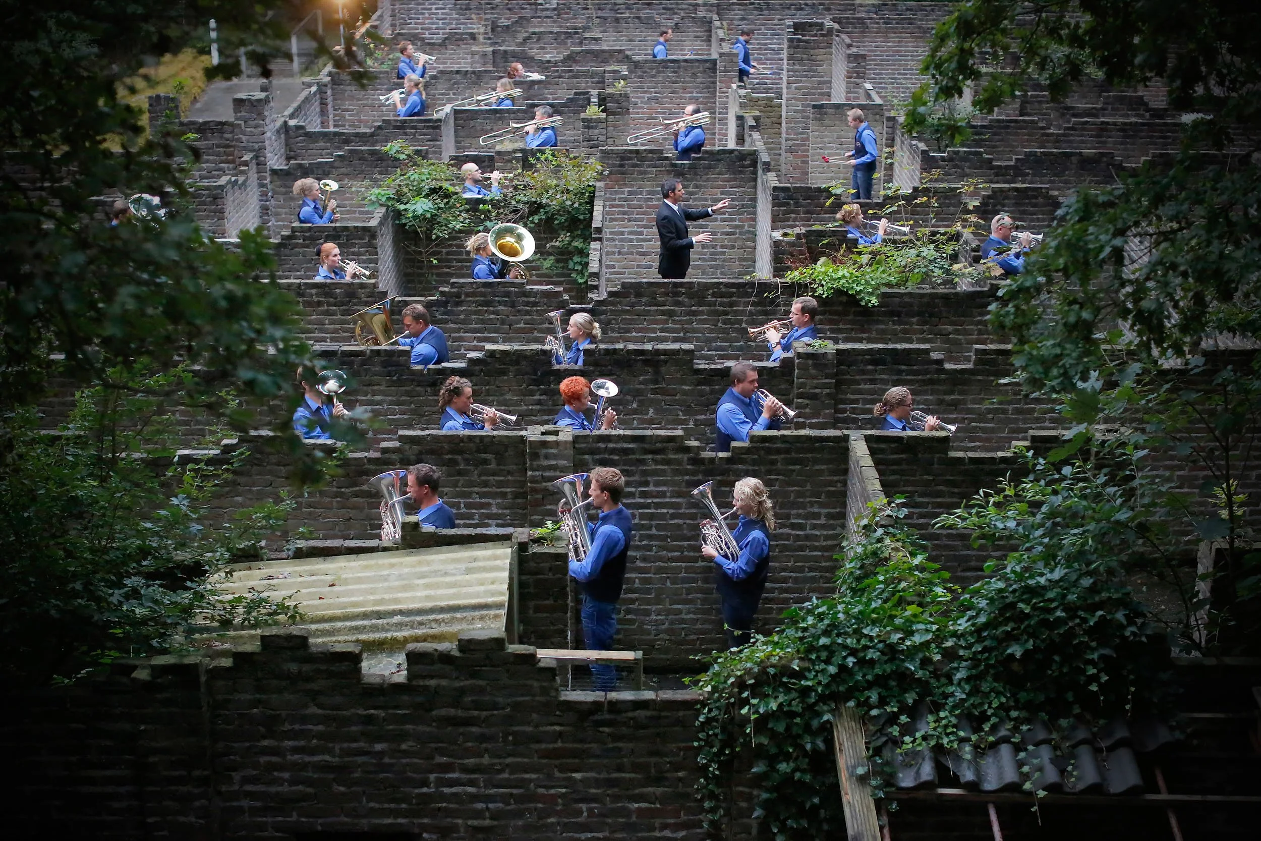 A maze of music | de Spijkerpakkenband | Winner of the 2013 Brass Band Music World Competition.