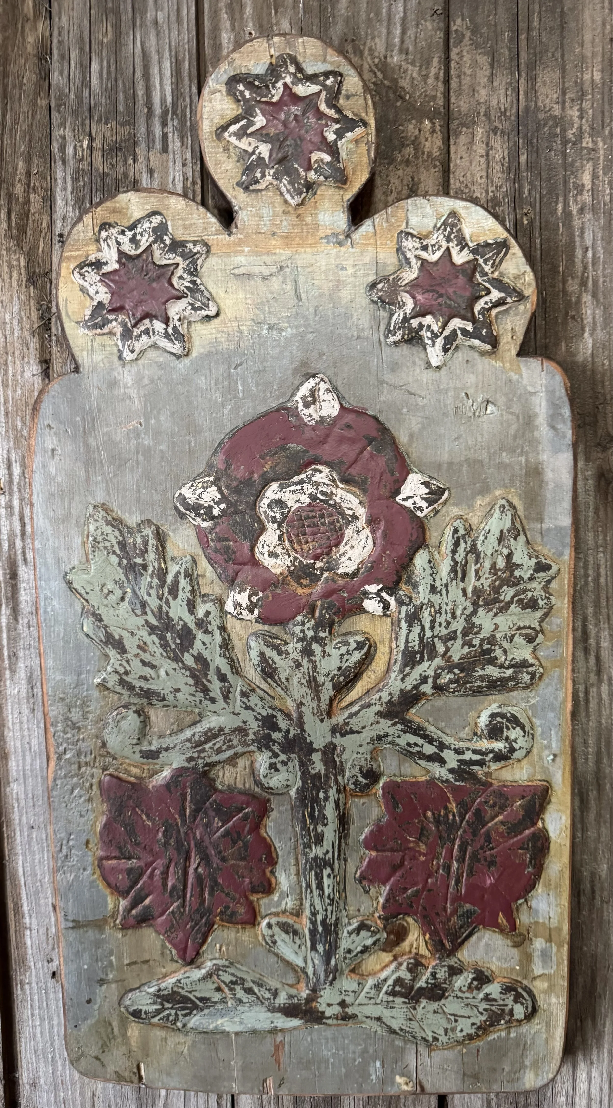 Large Floral with Fancy Hand Shaped Top with Starbursts