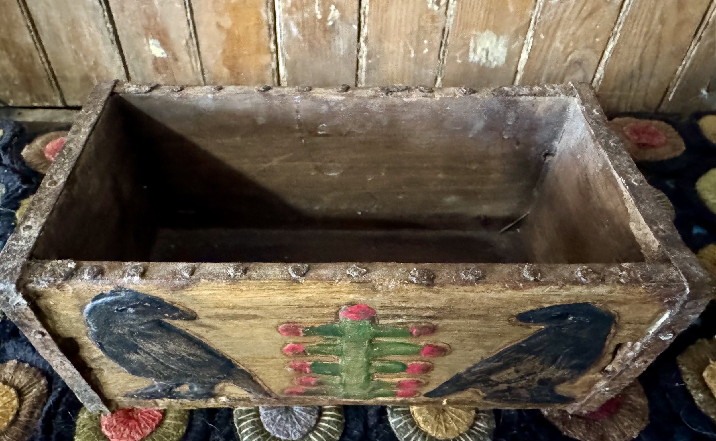 Crow and Primitive Berry Bush Brick Mold Box