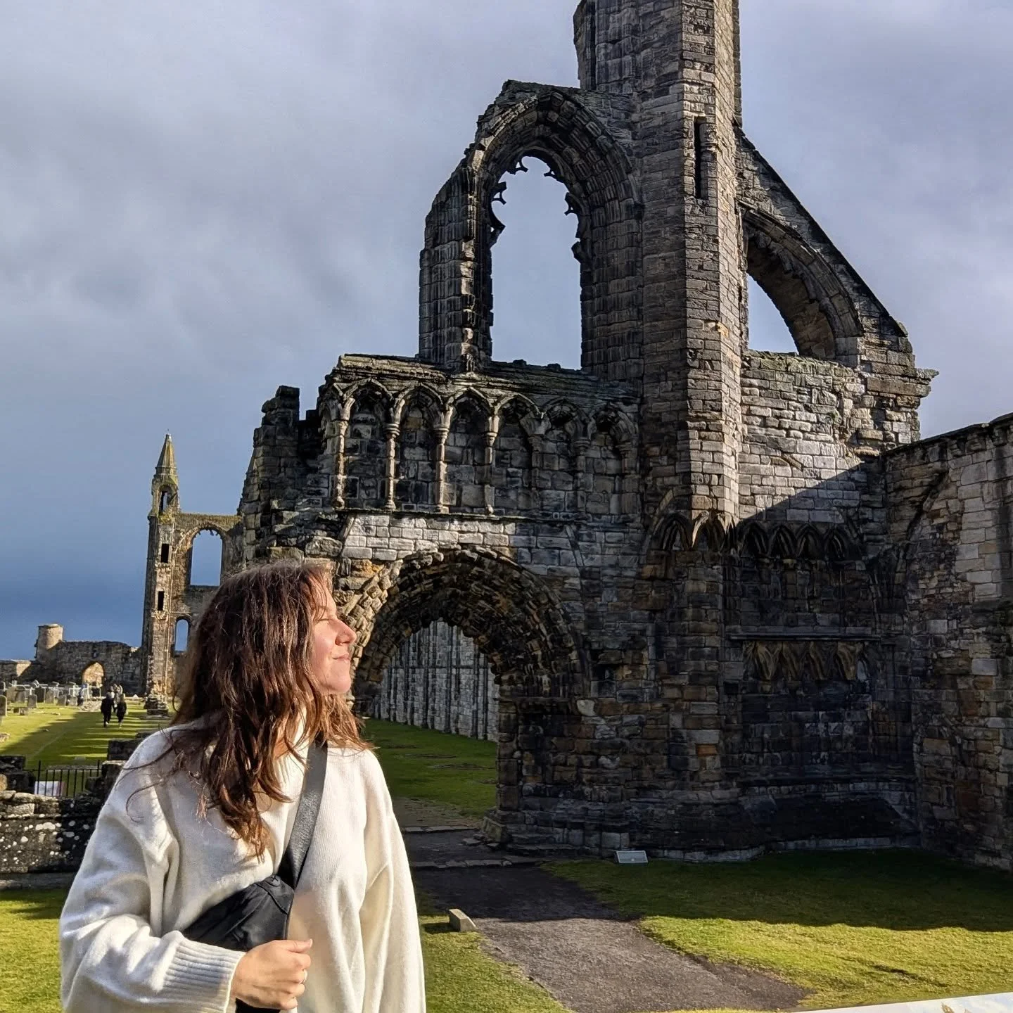 where history and wonder collide ✨
.
.
.
#standrewscastle #standrewsscotland #scotlandtourism #visitingscotland #travelinspiration #travelingtoscotland #ruins #historylovers
