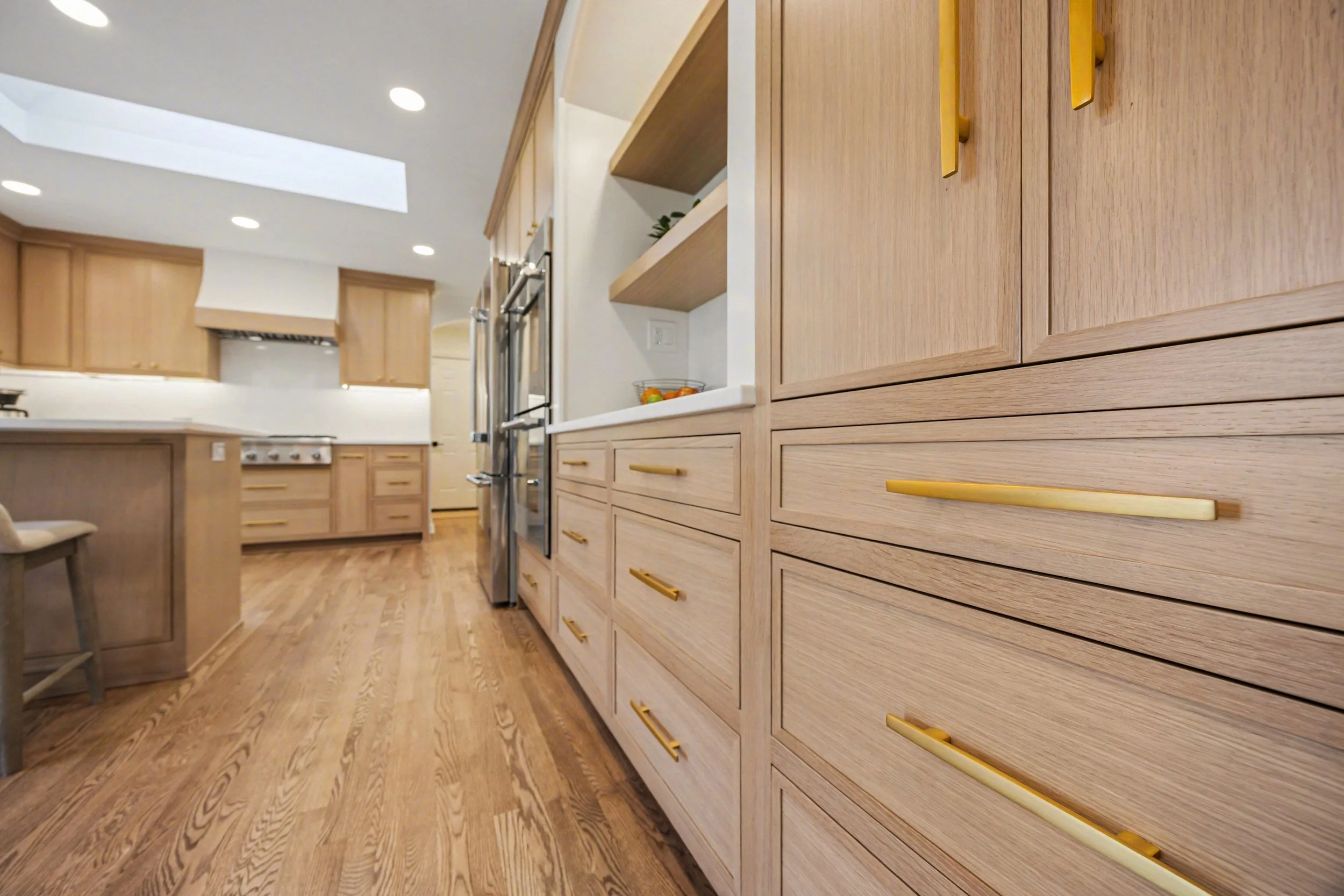 Inlay white oak rift sawn cabinets