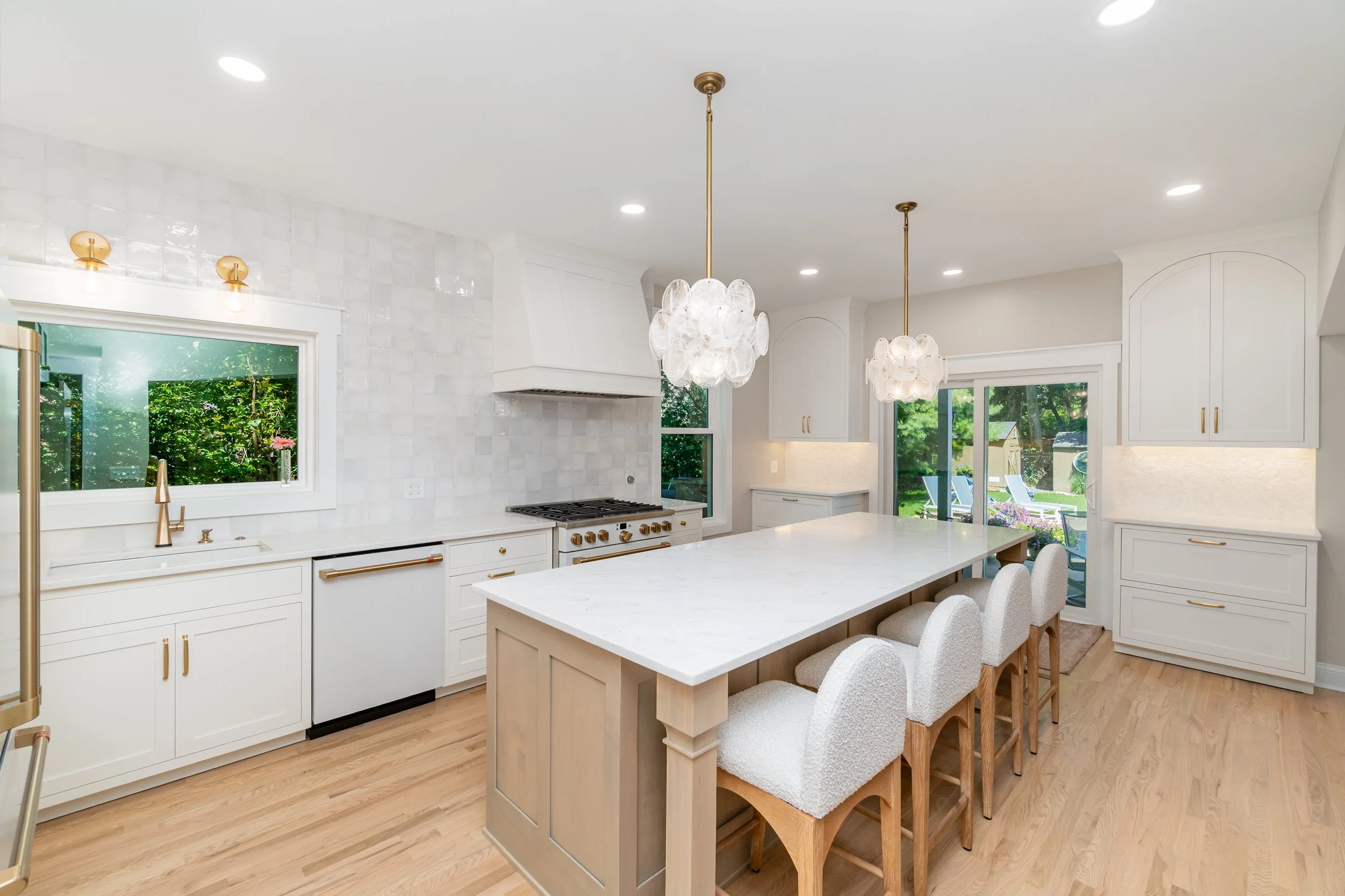 Traditional Transitional Kitchen Remodel in Anderson Township, OH by Cincinnati Kitchen Remodeler By Third Generation Restoration project photo
