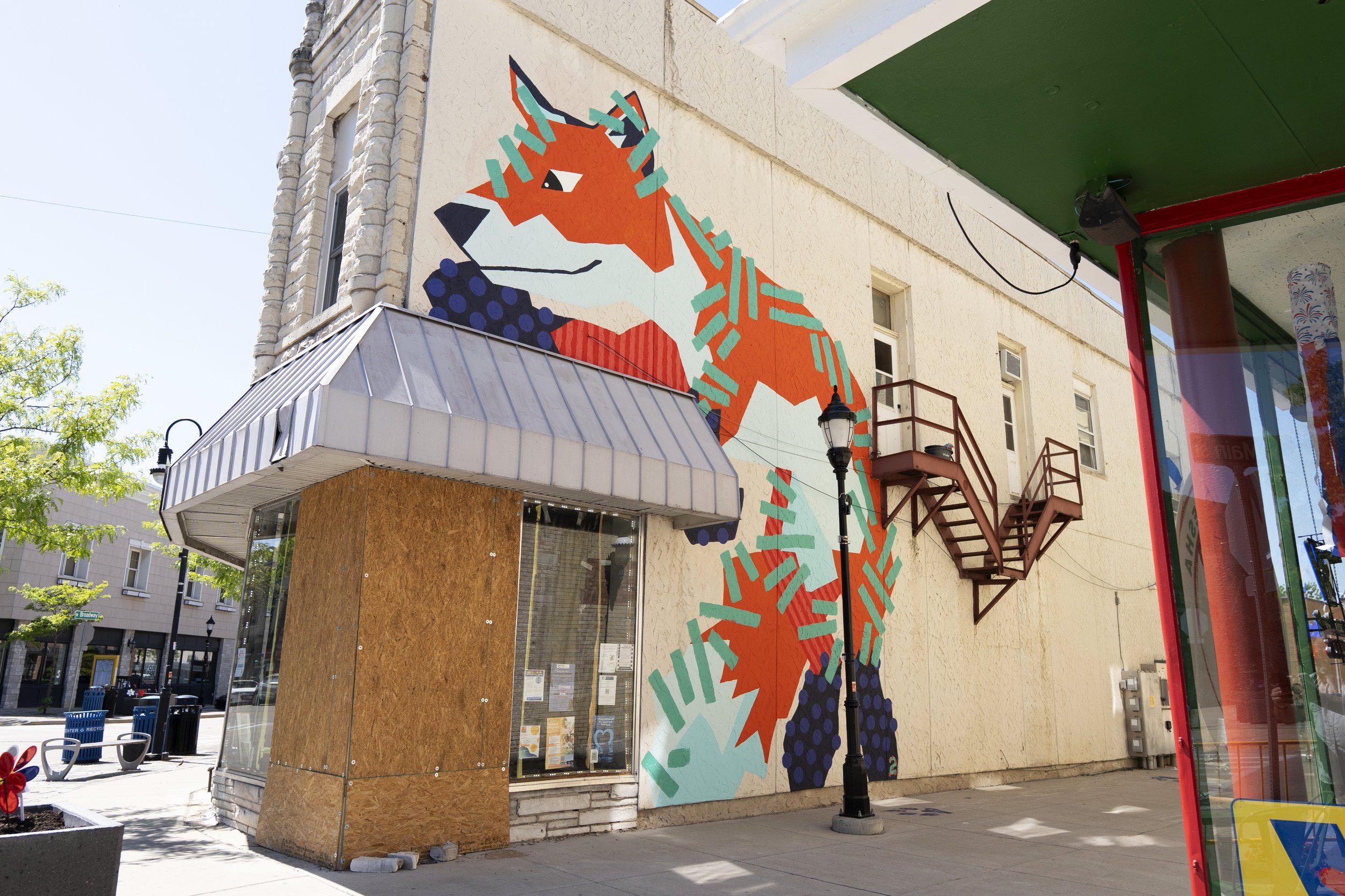 hannah-tews-little-fox-mural-waukesha-wisconsin.jpg