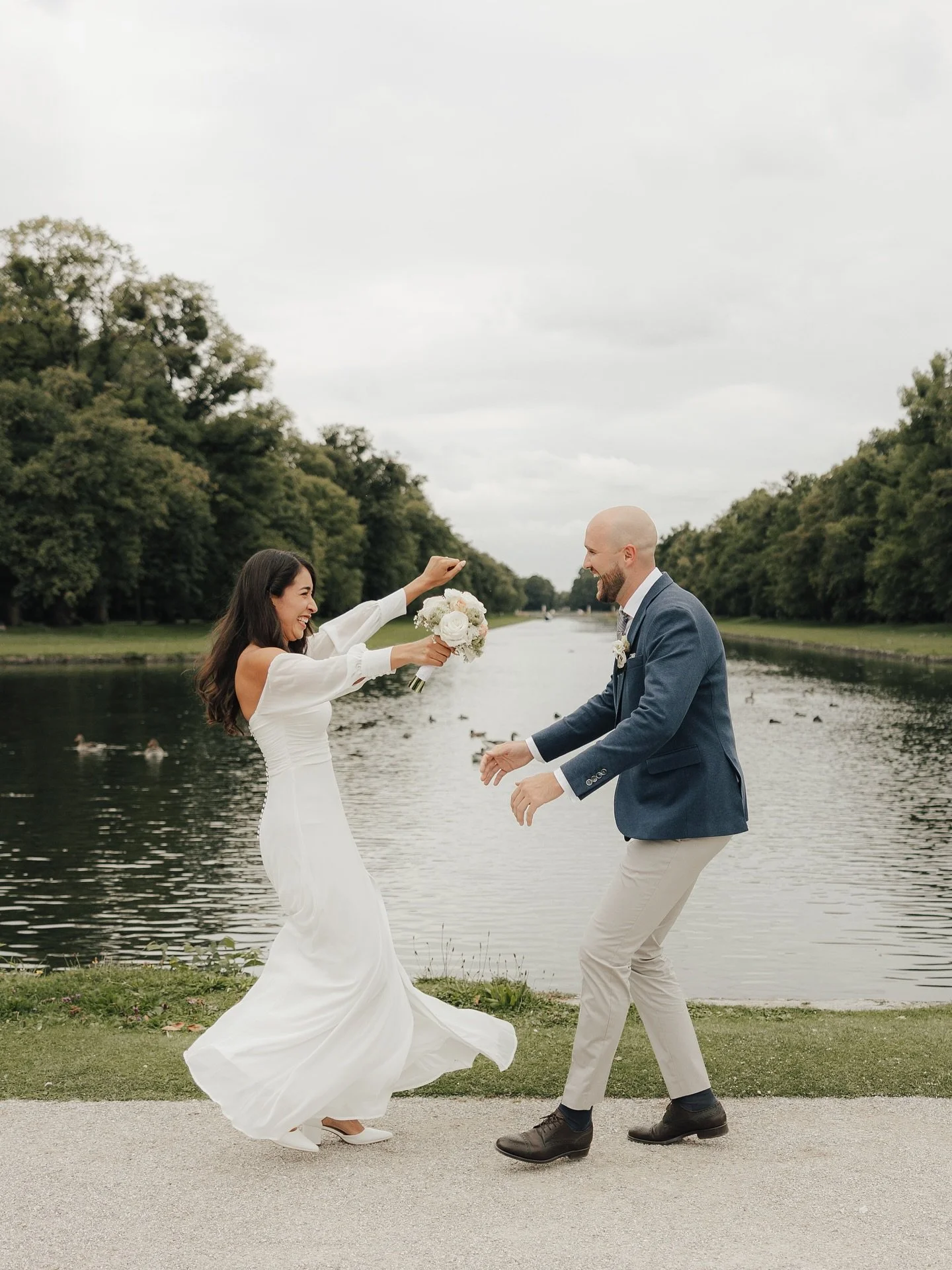 Wie sch&ouml;n diese standesamtliche Hochzeit von Ana &amp; Leon doch war - w&uuml;rde hier am liebsten alles davon im Feed haben 🤍