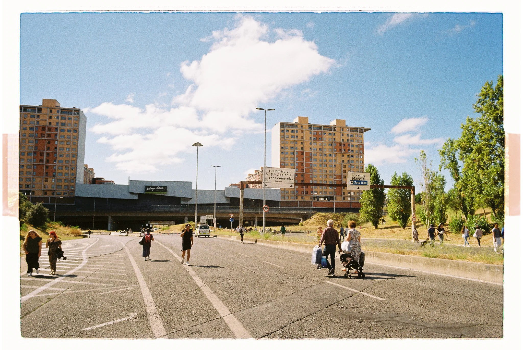 R1-01852-0014-2.jpg