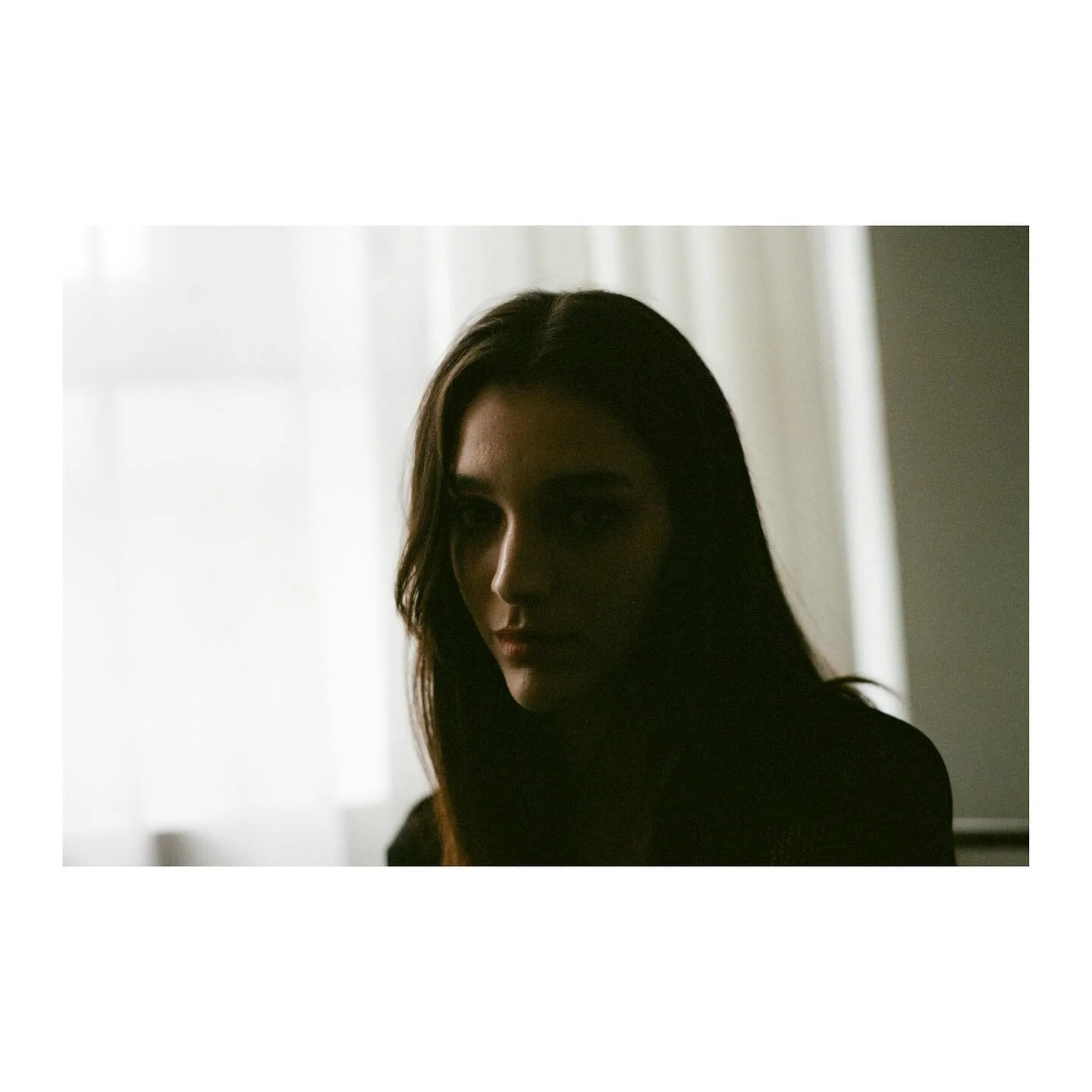 Rebecca

Leica R8
Leica Summilux-R 80mm f/1.4
Kodak Portra 400
D&amp;S @hk_camera