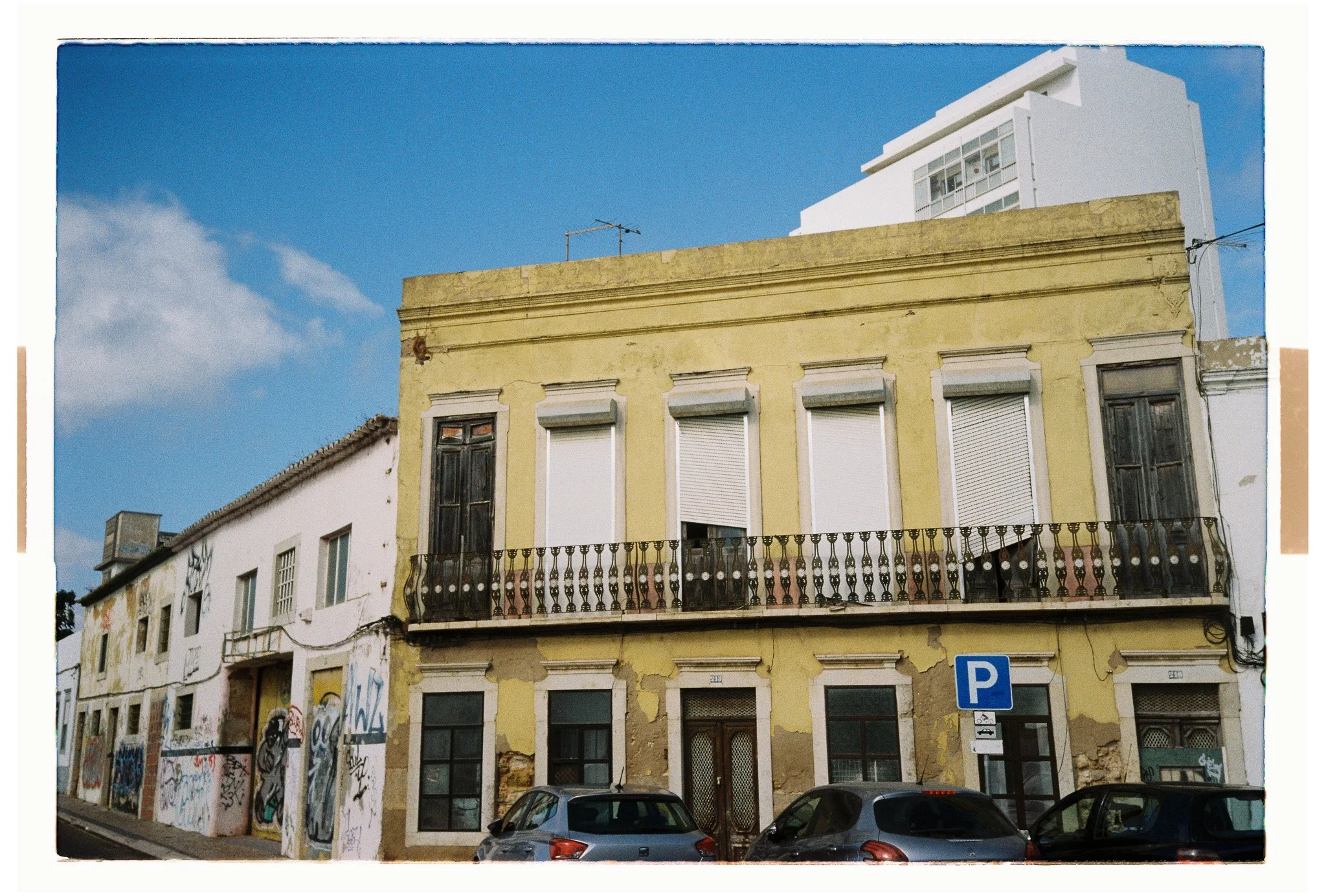 R1-02436-013A-2.jpg