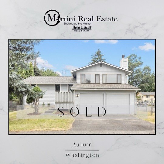 ✨🍸SOLD🍸✨

Congratulations to our seller on the sale of her long time family home 🤍 We are thrilled for the new owners to make memories of their own in this special space 😊 Thank you to our client for always trusting us to bring your homes to the 