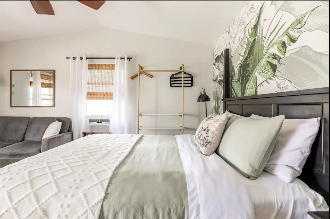 Private Cottage Downtown SLO 