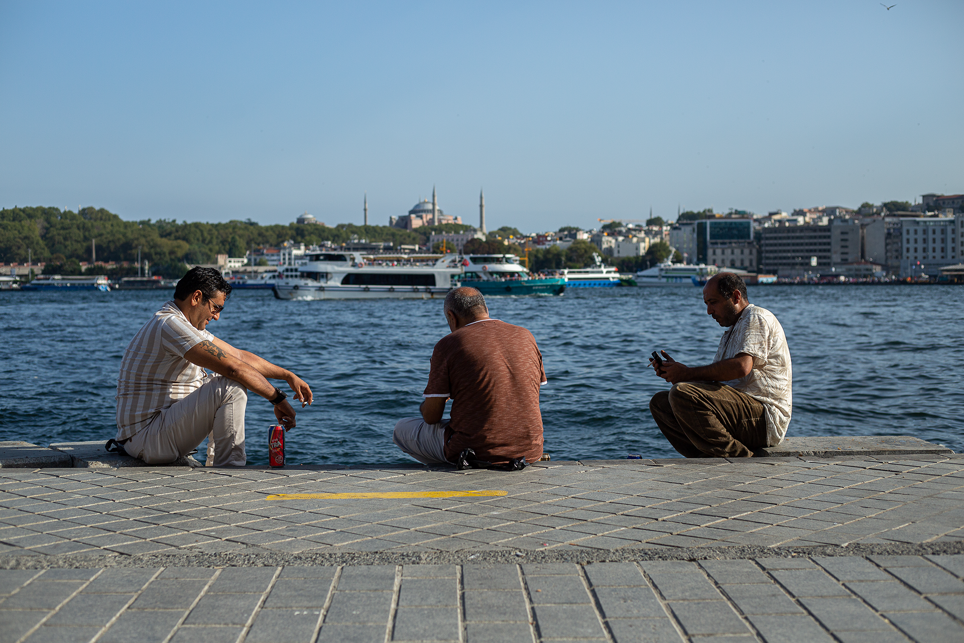 'Friends At The Bay'