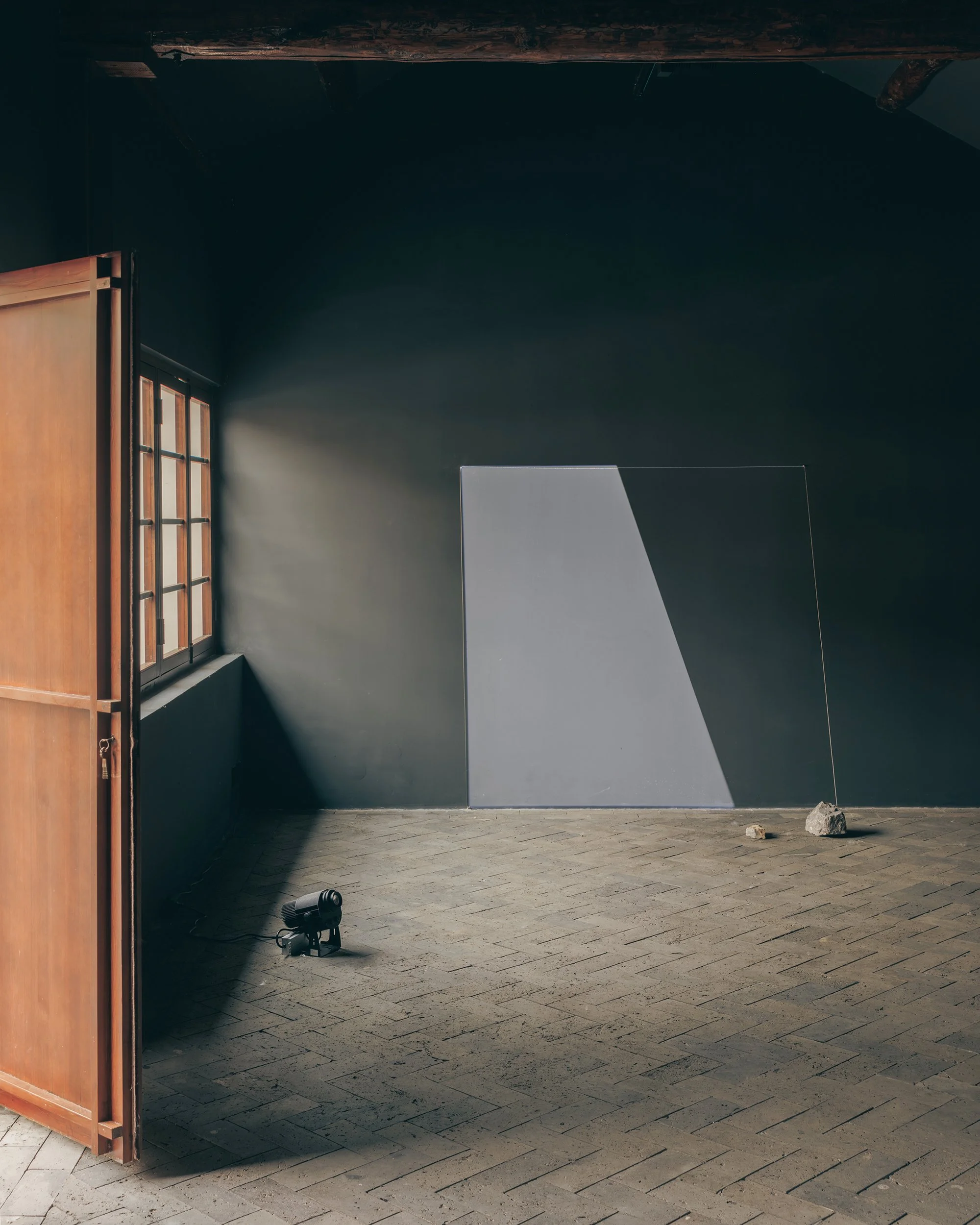 dori deng light installation new exhibition at space of time gallery