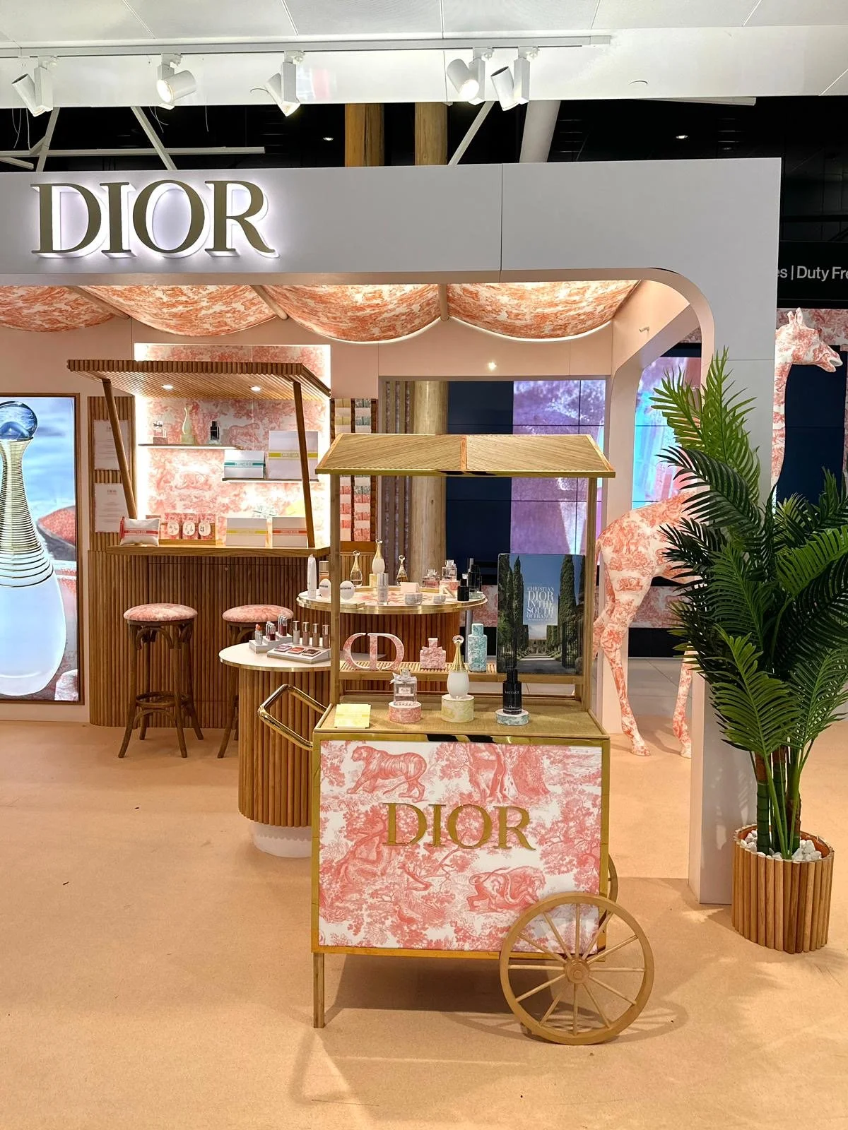 dior booth.JPG