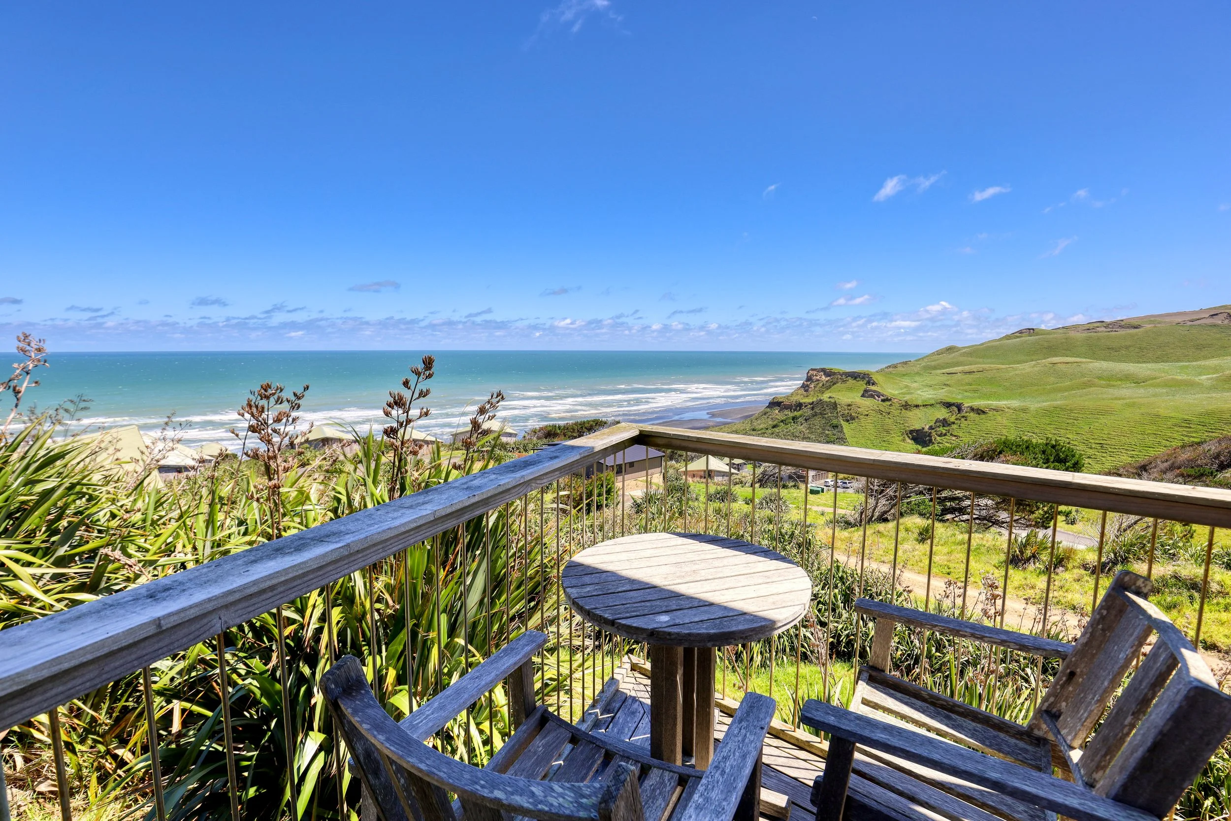castaways-chalet-view-nz-photography-editing-retreat-erin-jacob.jpg