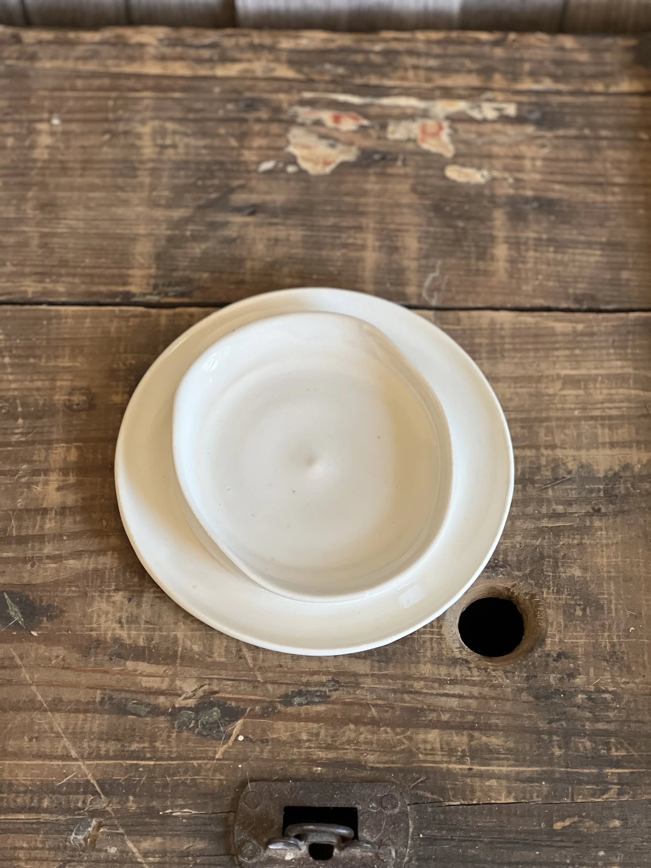 Elegant Glazed White Ceramic Soap Dish