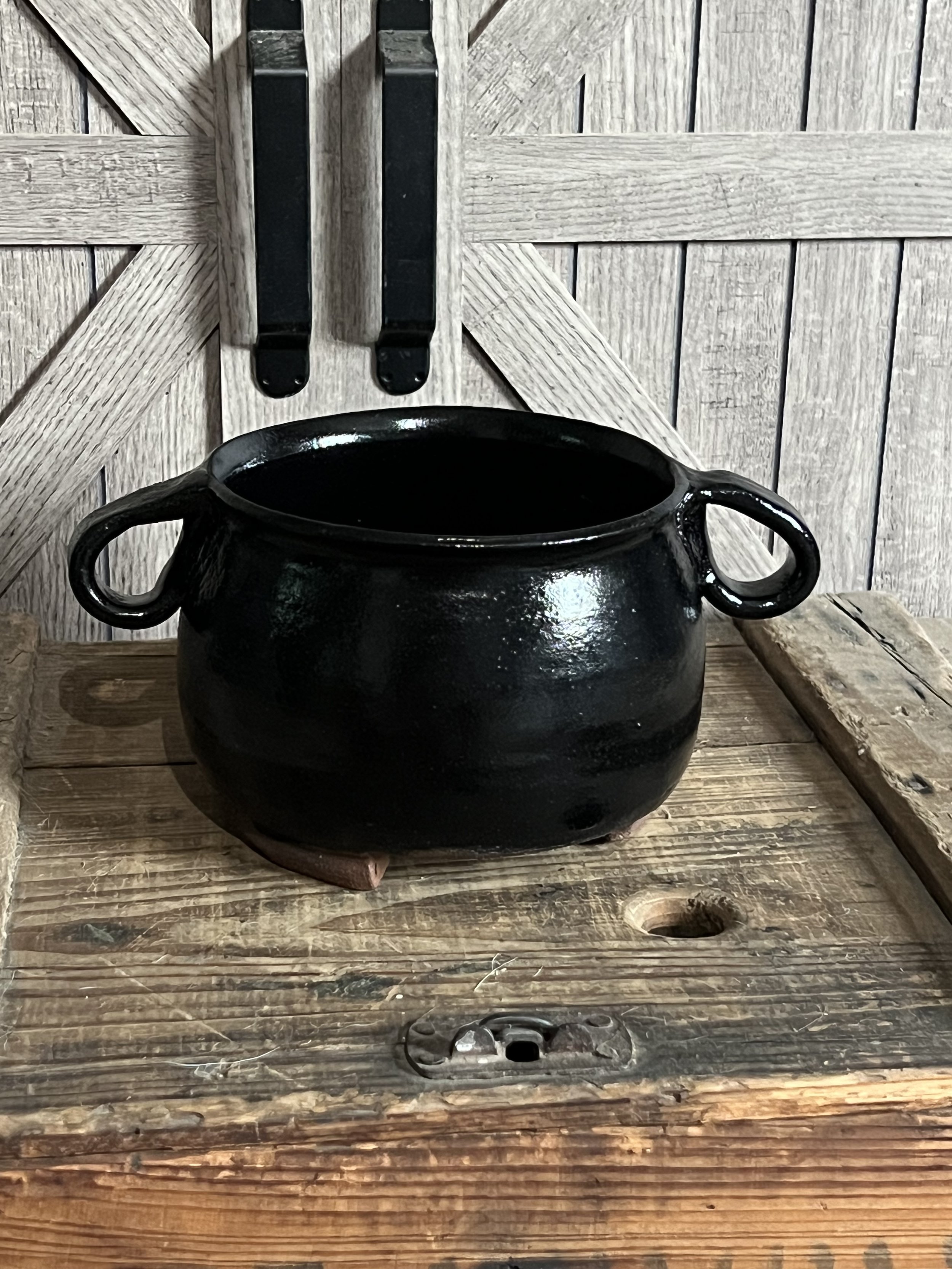 Enchanting Witch's Black Cauldron