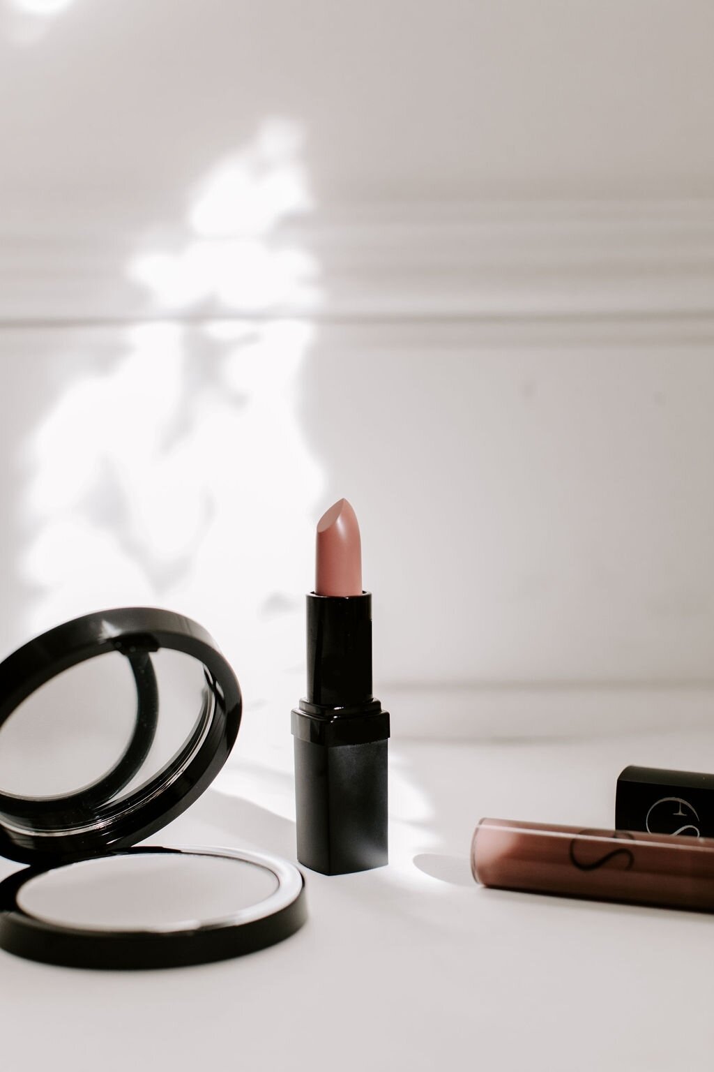 Our touch-up collection is live on our site! Our Loki Jane lipstick is back, our favourite lips that look like your natural colour but a little bit more. Perfect for non lipstick wearers. We have added our newest product the Olly lipgloss for a sligh