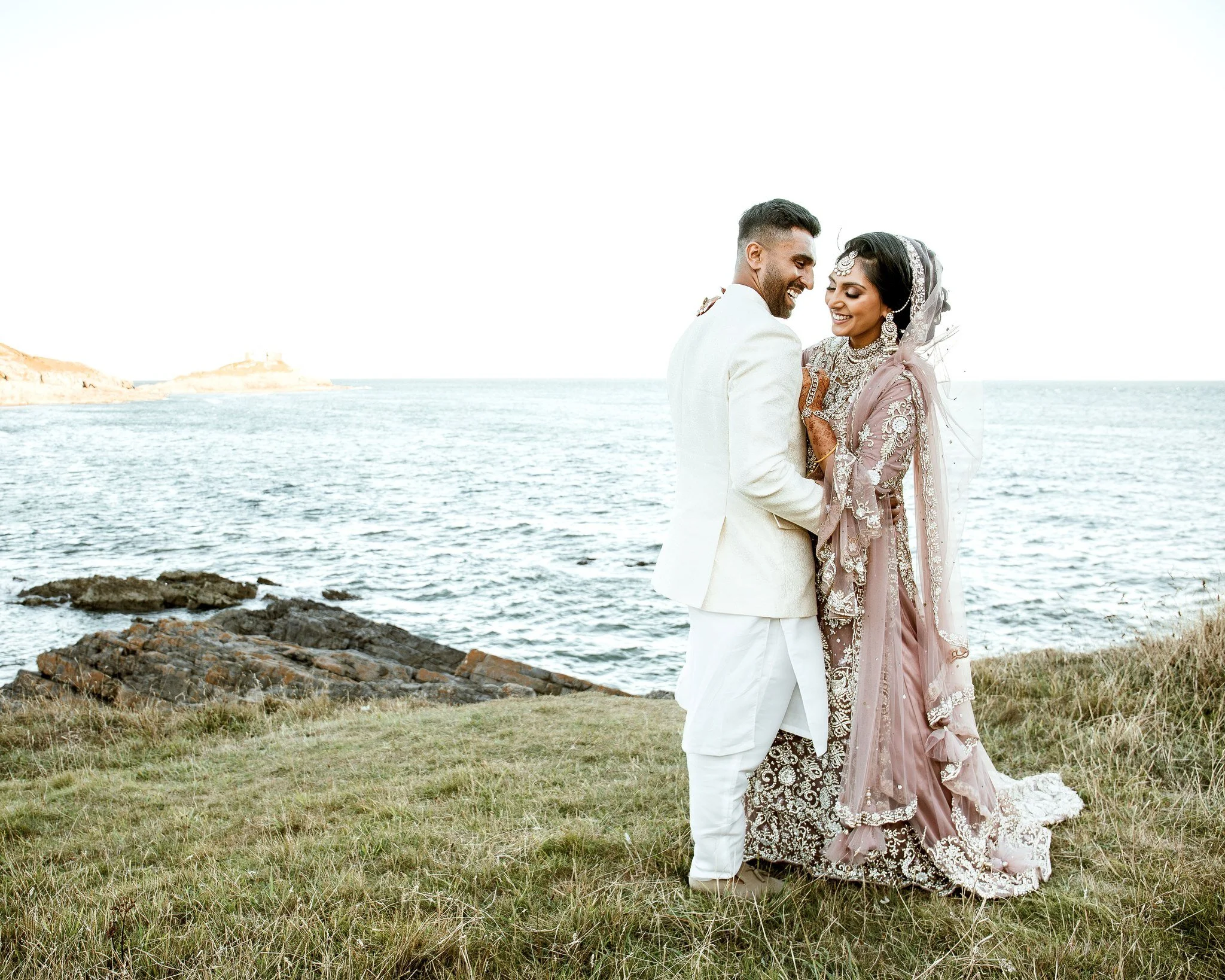 1/3 A lasting moment they will never forget 🖤 Congratulations to Zabed &amp; Suraya 💍
.
.
.
.
.
.
#weddingphotography #suffolkweddings #suffolkweddingphotographer #suffolkweddingphotography #essexwedding #essexweddingphotographer #essexweddingphoto