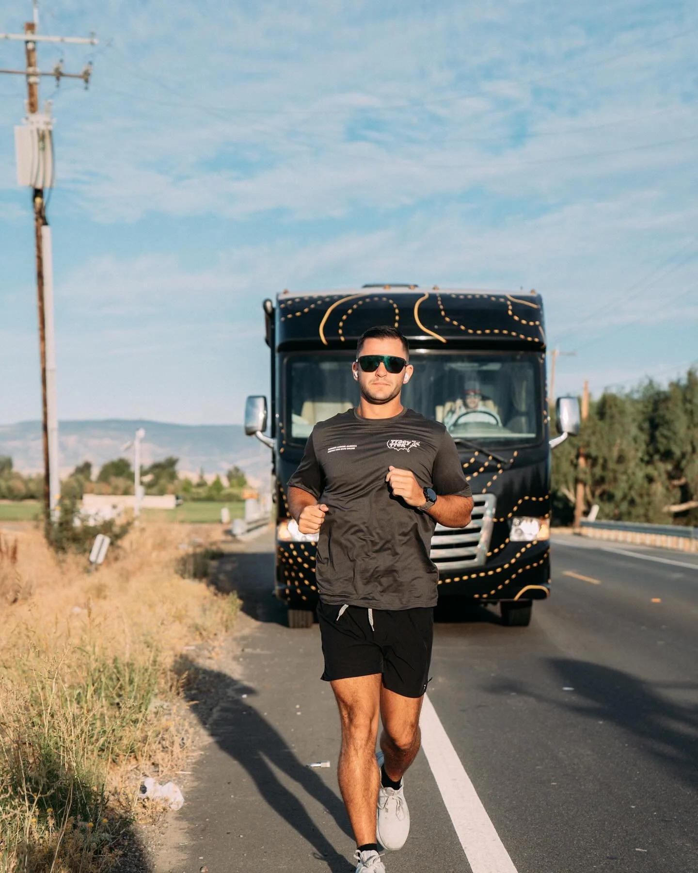 1 year ago today I announced I was running 3,100+ miles across America. I&rsquo;m not sure I&rsquo;ll ever fully process the journey, but to sum it up in a few sentences&hellip;Your body and mind can overcome anything. People are kind. America is goo