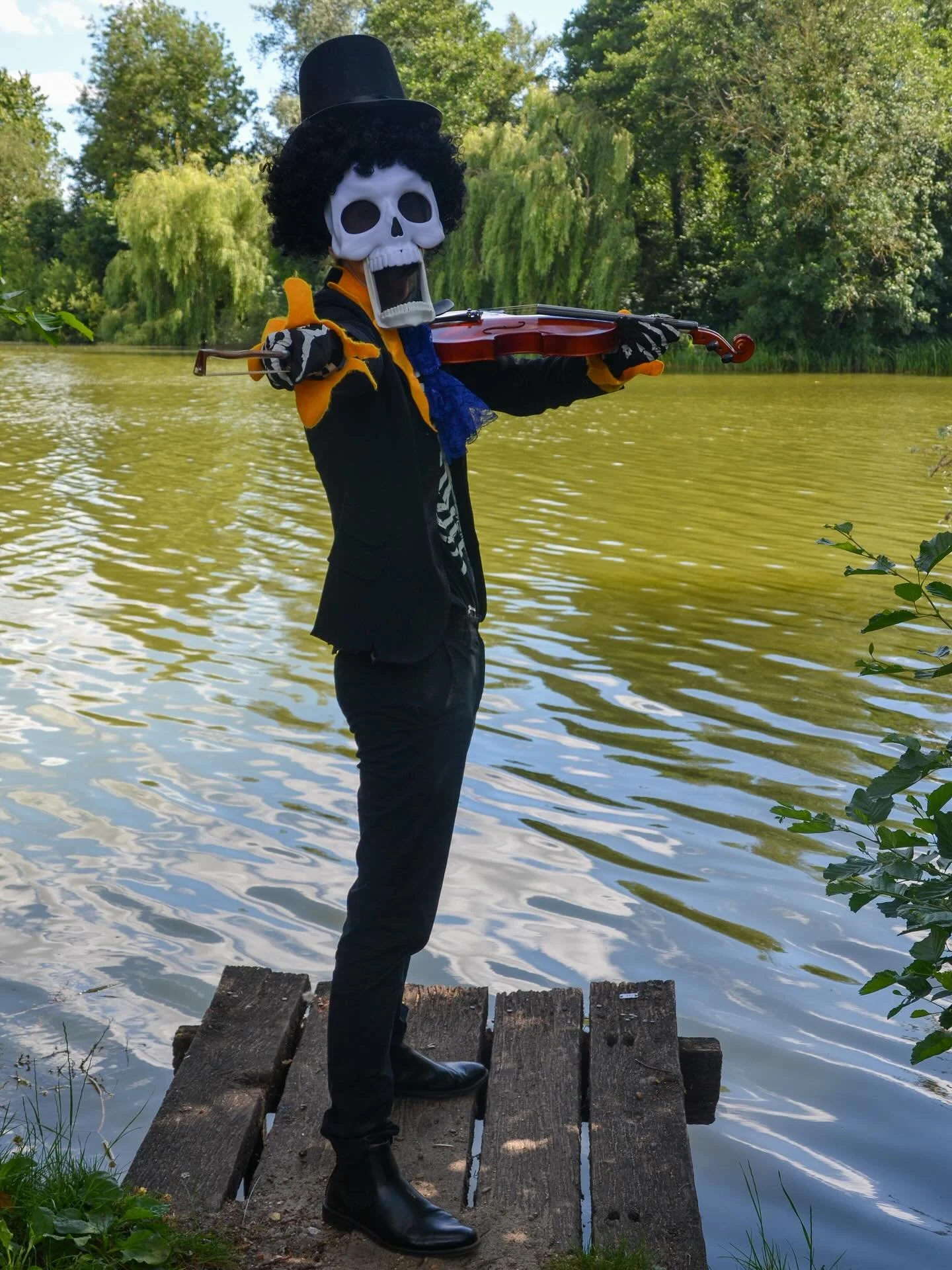 Pictures I got of my Brook cosplay during #norwichanimeandgamingcon this weekend!
#cosplay #onepiece #onepiececosplay