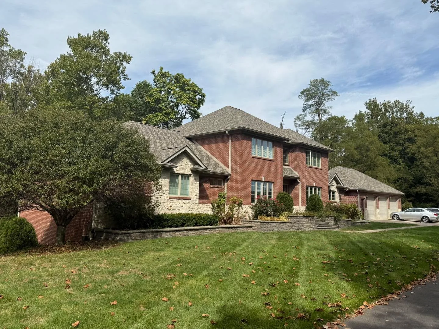 Beautiful shingle job complete!

#NewRoof #PayLessWithWes