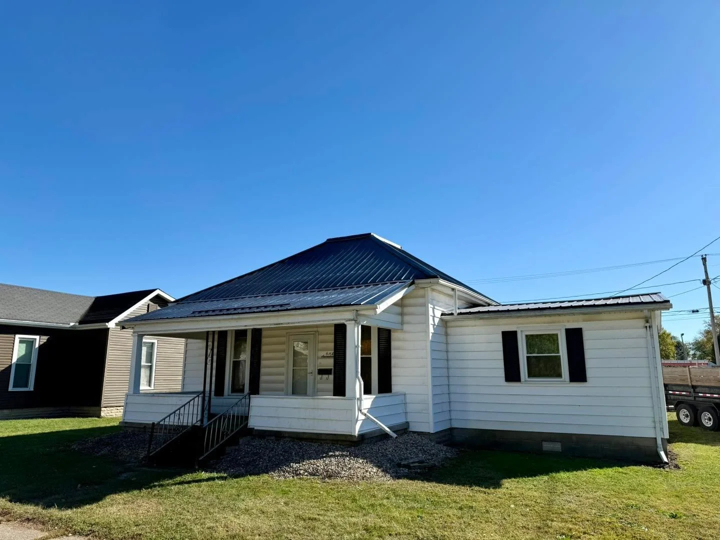 New sleek black metal roof!

#NewRoof #PayLessWithWes