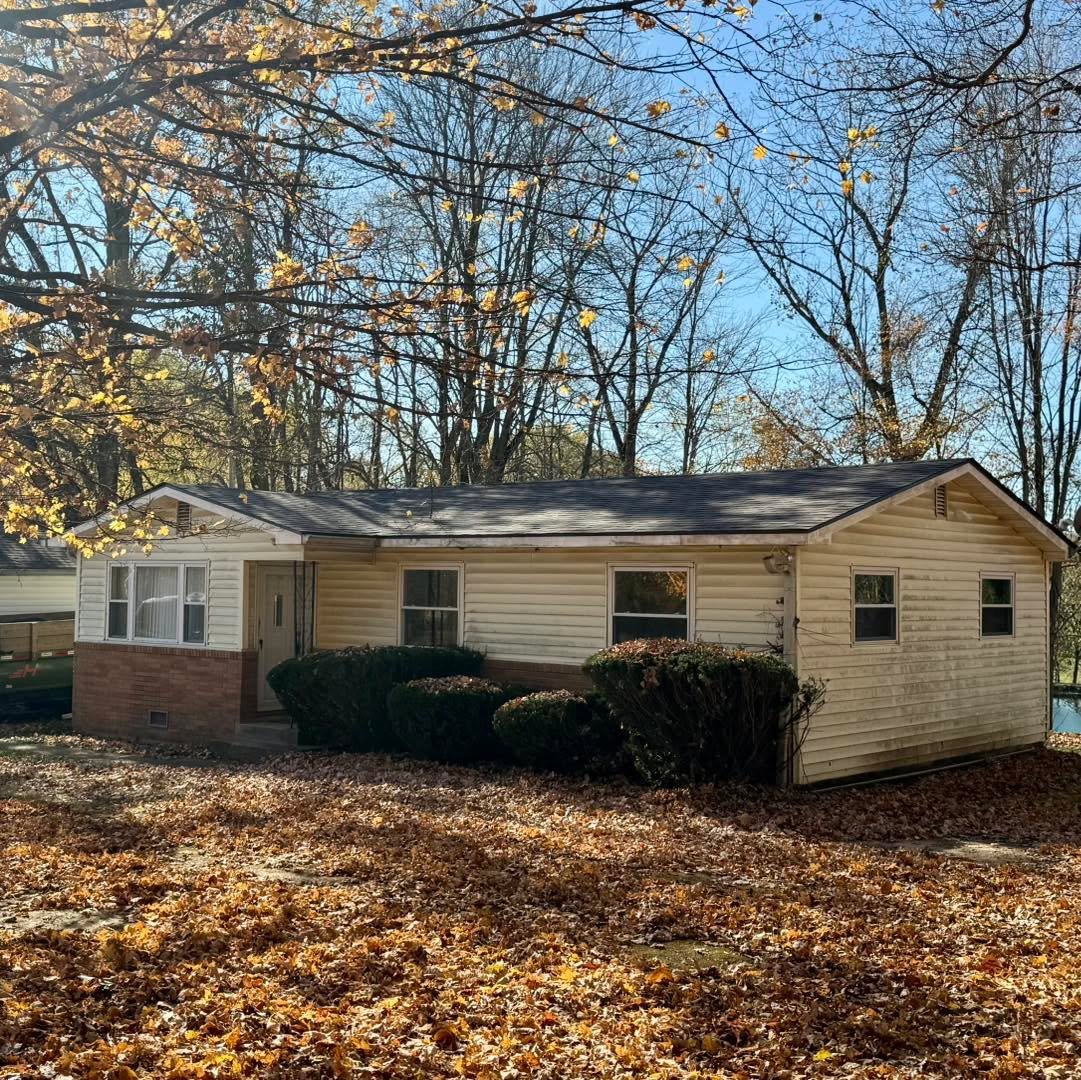 Goodbye snow, hello shingles! Getting homes ready before the winter season!

#NewRoof #PayLessWithWes