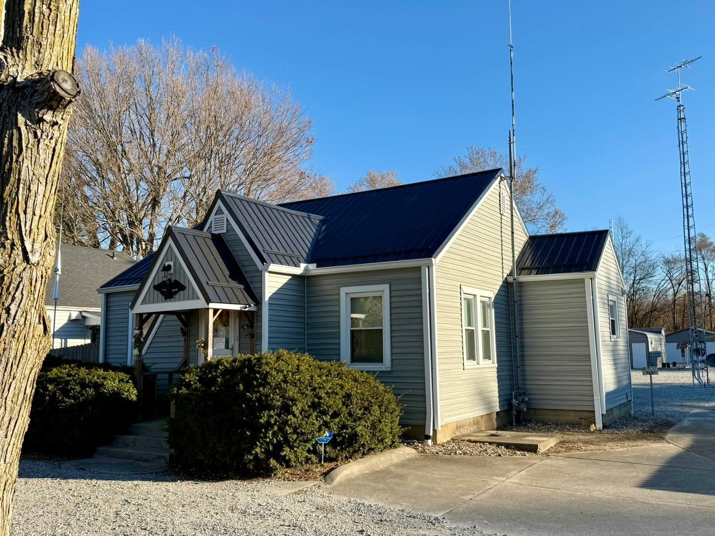 Metal complete ✅

#NewRoof #PayLessWithWes