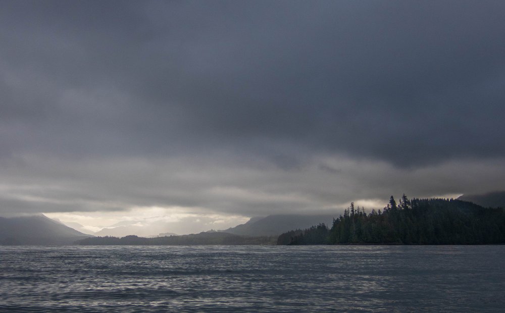 Paddling back to Poett Nook under ominous skies