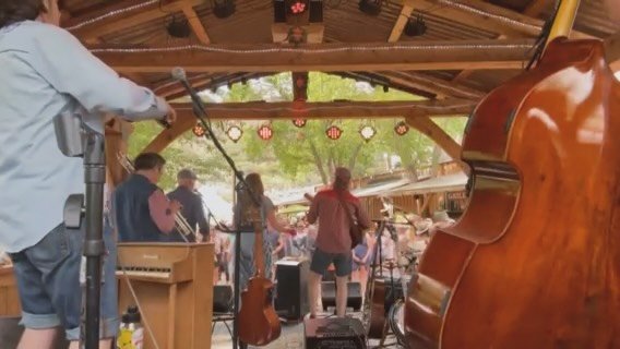 It&rsquo;s almost been a week and we are still feeling warm fuzzies over last week&rsquo;s show at Big B&rsquo;s Folk &amp; Rootz Rendevous. Never have we ever had a) a double encore or b) so many folks doing the chicken dance during a show! A huge t