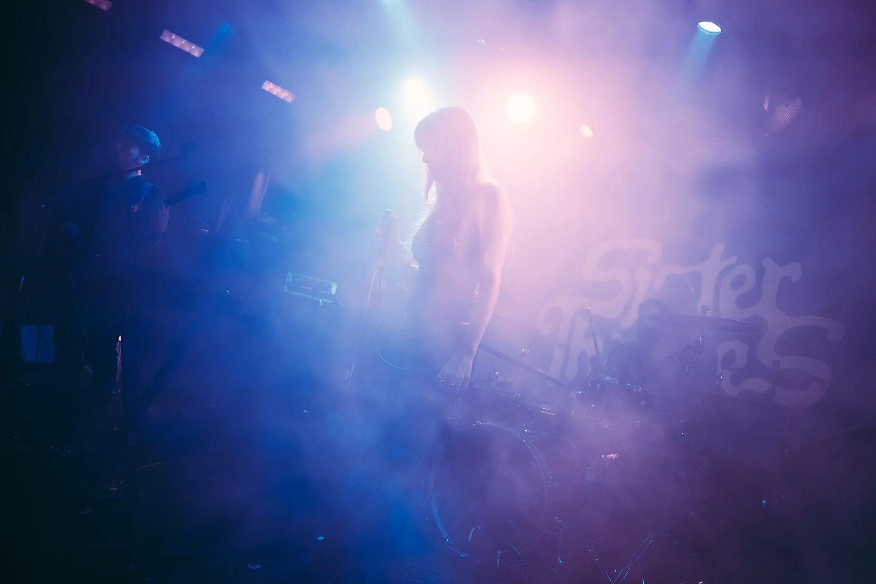 SISTERTHIEVES_TVEYE_052626_031.jpg