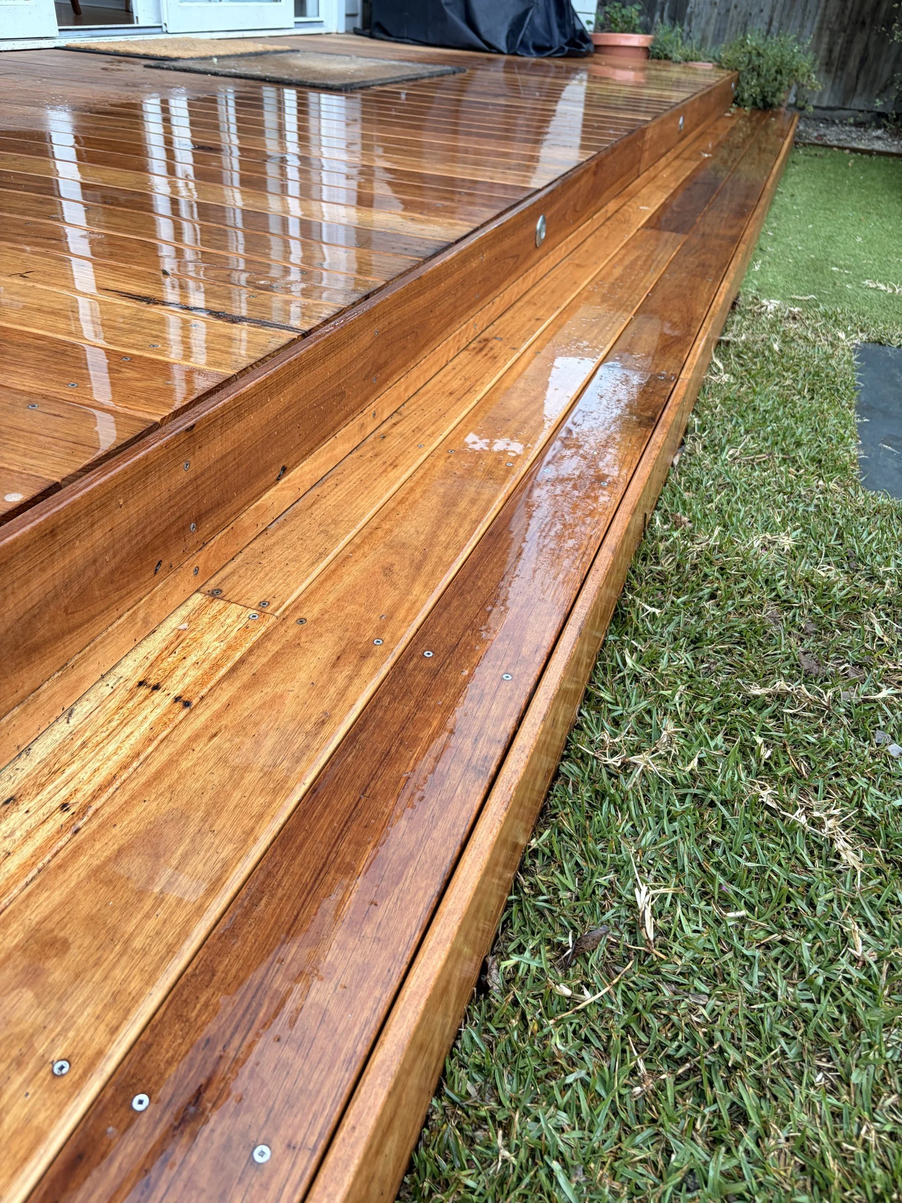 07-hardwood-deck.jpg