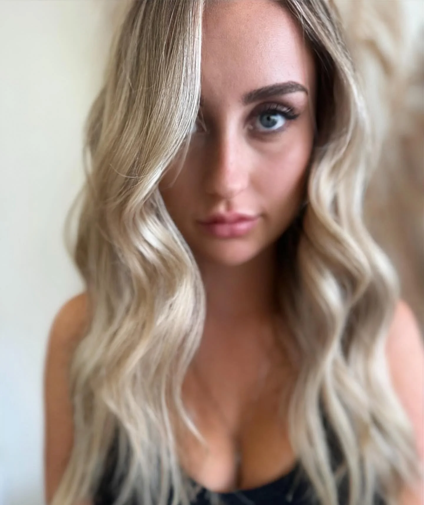 BLONDE.

Book your next blonding service with us today we would love to have you in our chair.

Call or text today 727-877-5653💕

Hair by @rb_hairdesign.saltstrandssalon 
Model @_oliviamccracken_realtor
