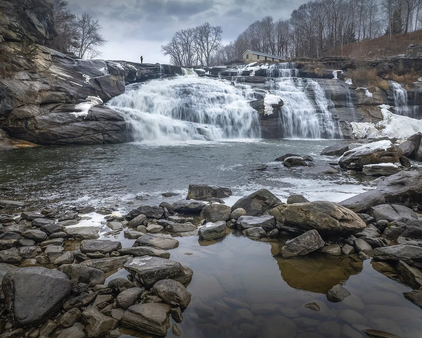 A rainy day in Falls Village. @sergiofinearts and I drove around a bit observing and composition hunting through Cornwall north towards the twin lakes and Sheffield. We stopped to scope out a bald eagles nest the high school for a bit. As the winter 