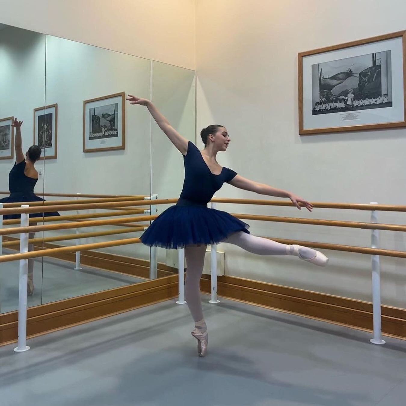 Repost &bull; JMAB alumna @lilysophiadashwood after her variation assessment and solos evening performance in her 2nd Year at The Royal Ballet School! Congratulations LilySophia, we are so happy for you 🤍 

#jmabalumni #royalballetschool