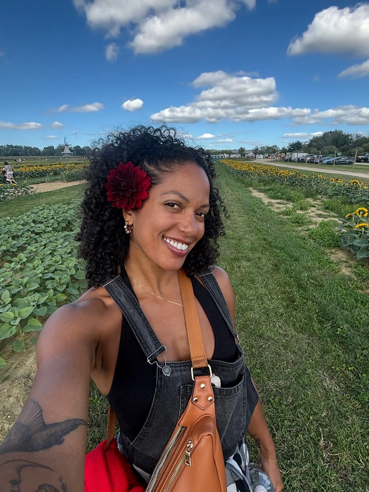 More joy, please. 
Make time for the simple things that put a big smile on your face. Today my boyfriend took me to a flower farm and it was the sweetest thing ♥️
