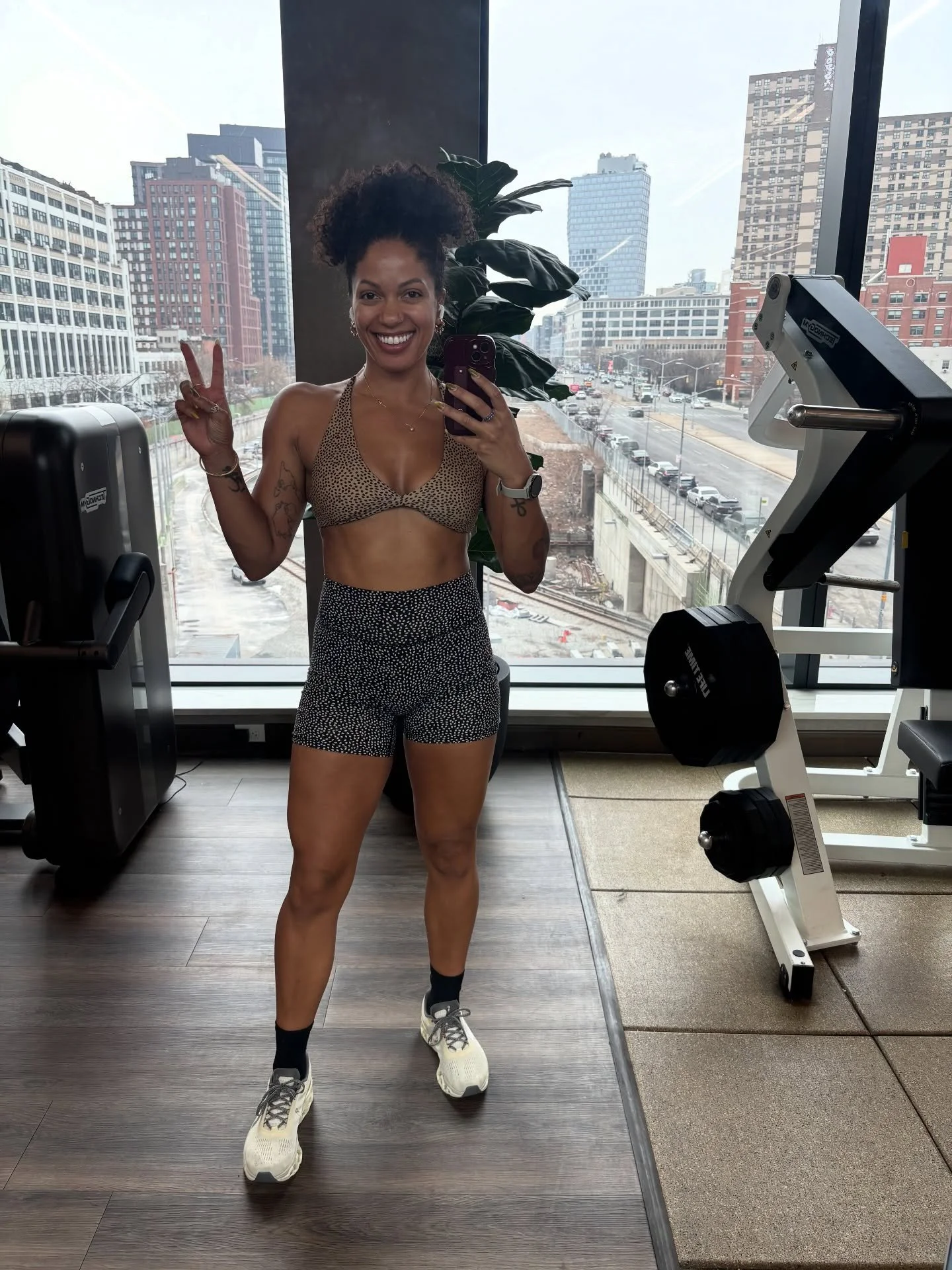 What showing up consistently looked like this week! Some days I felt like a badass, other days I had to push myself to get the workout started and then there were days that were about the joy of movement with community &hearts;️