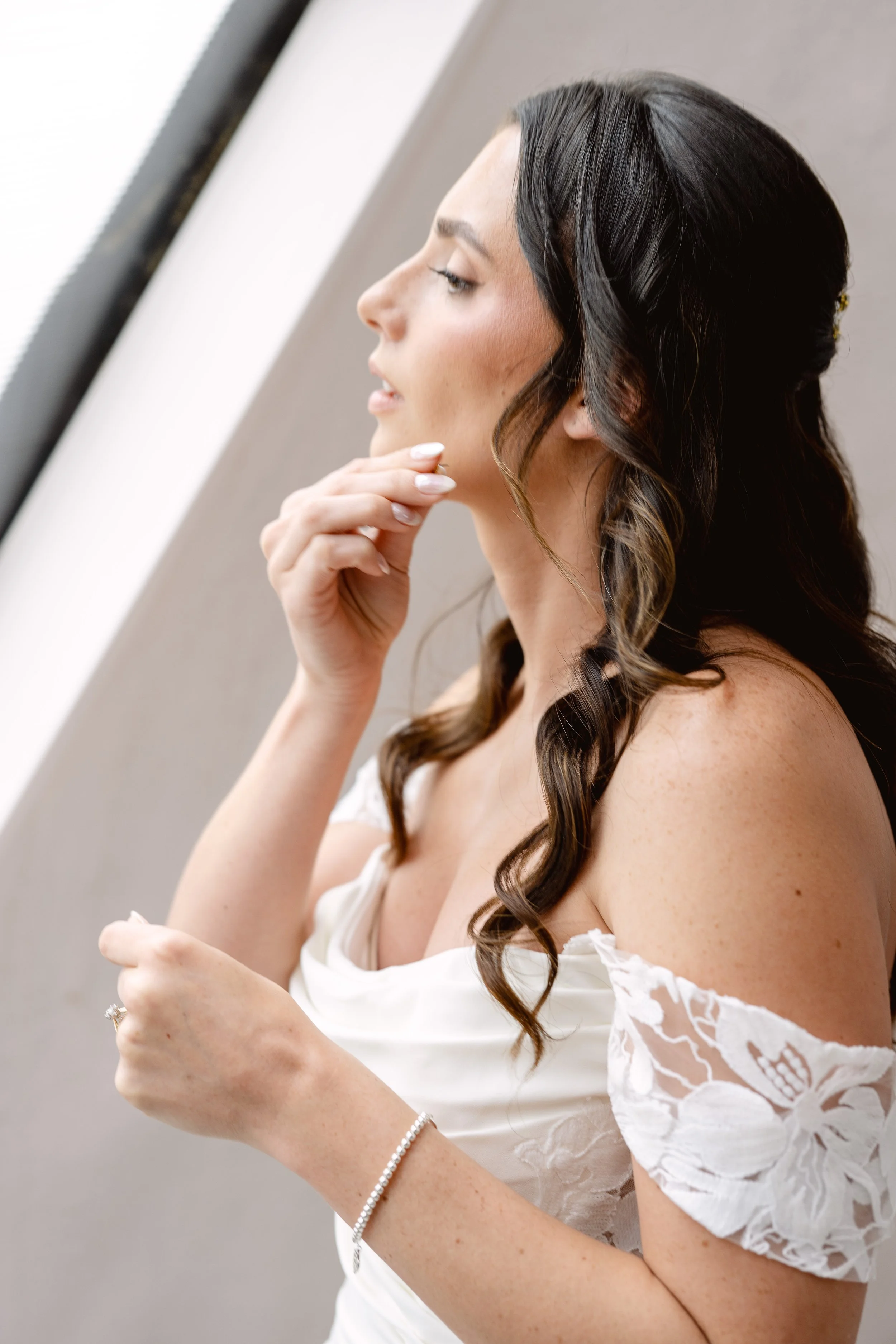 CourtneyKevinGirlsGettingReady_126.jpg